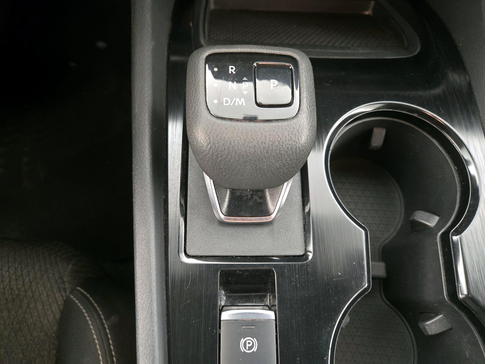 2025 Nissan Rogue SV - Photo 18