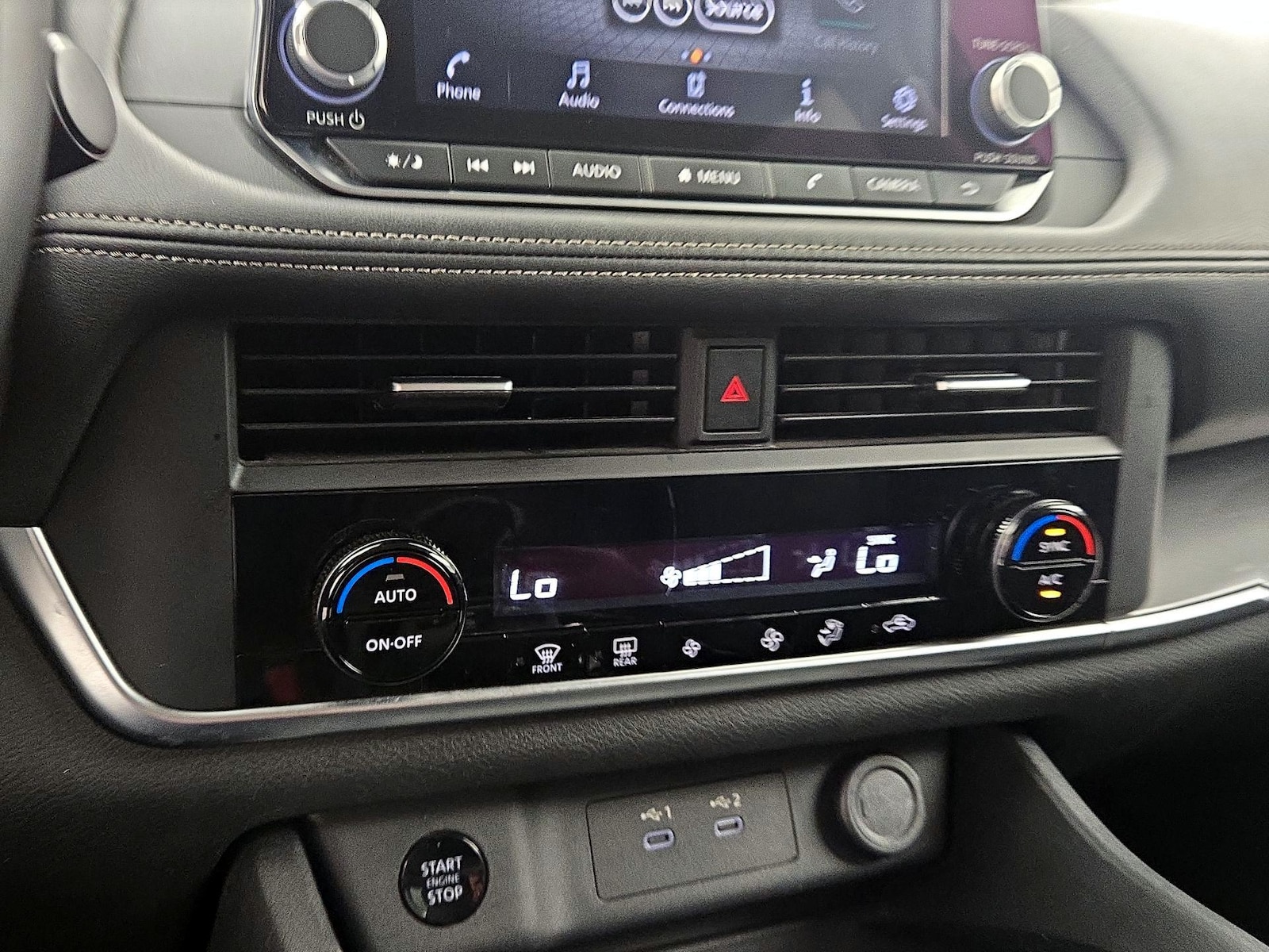2025 Nissan Rogue SV - Photo 17