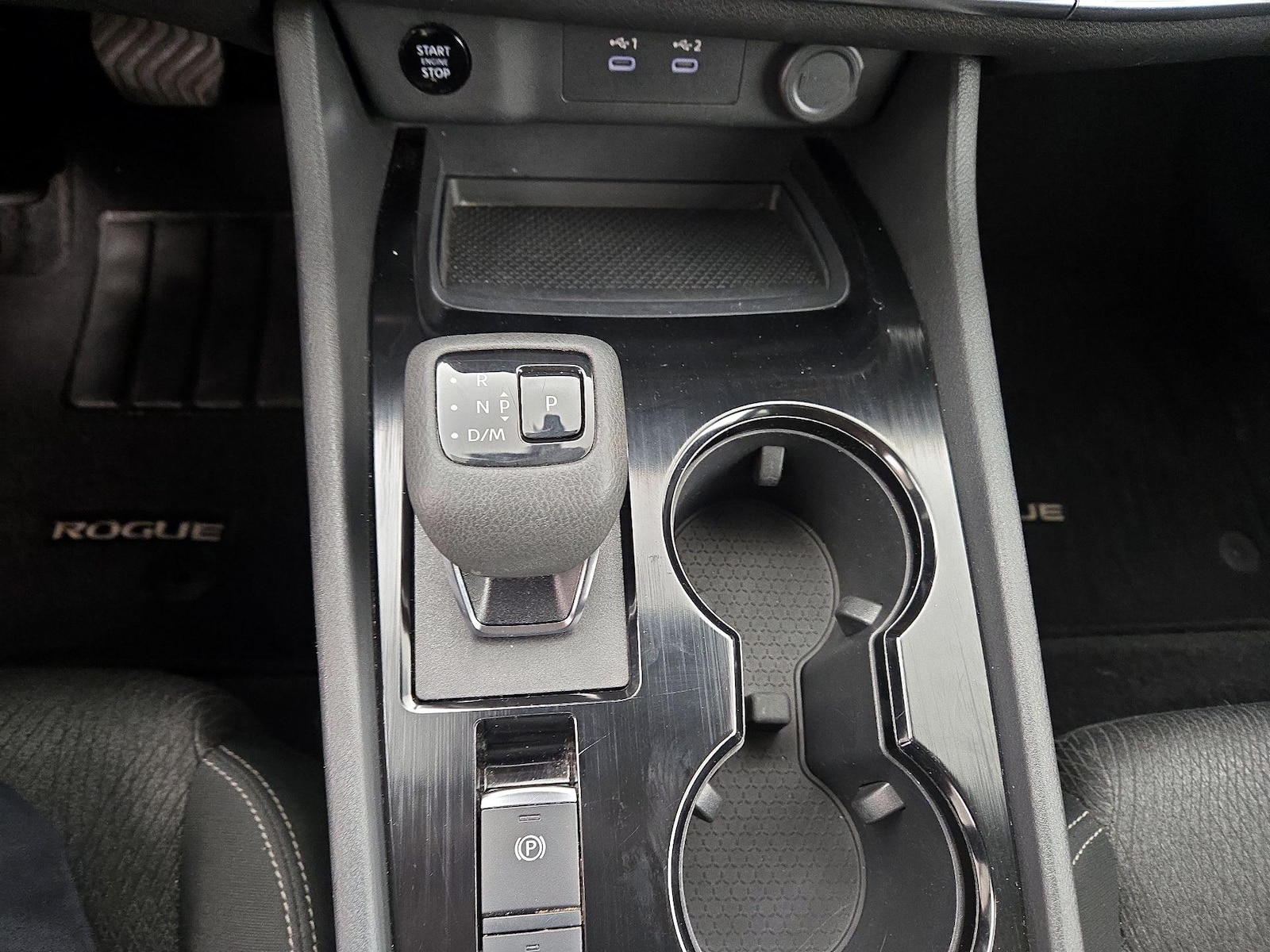 2025 Nissan Rogue SV - Photo 18
