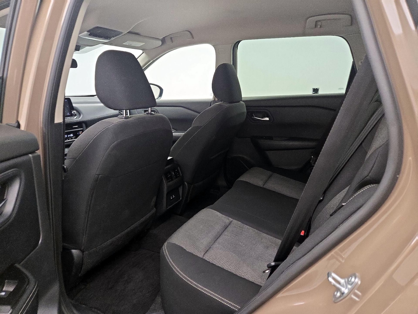 2025 Nissan Rogue SV - Photo 20