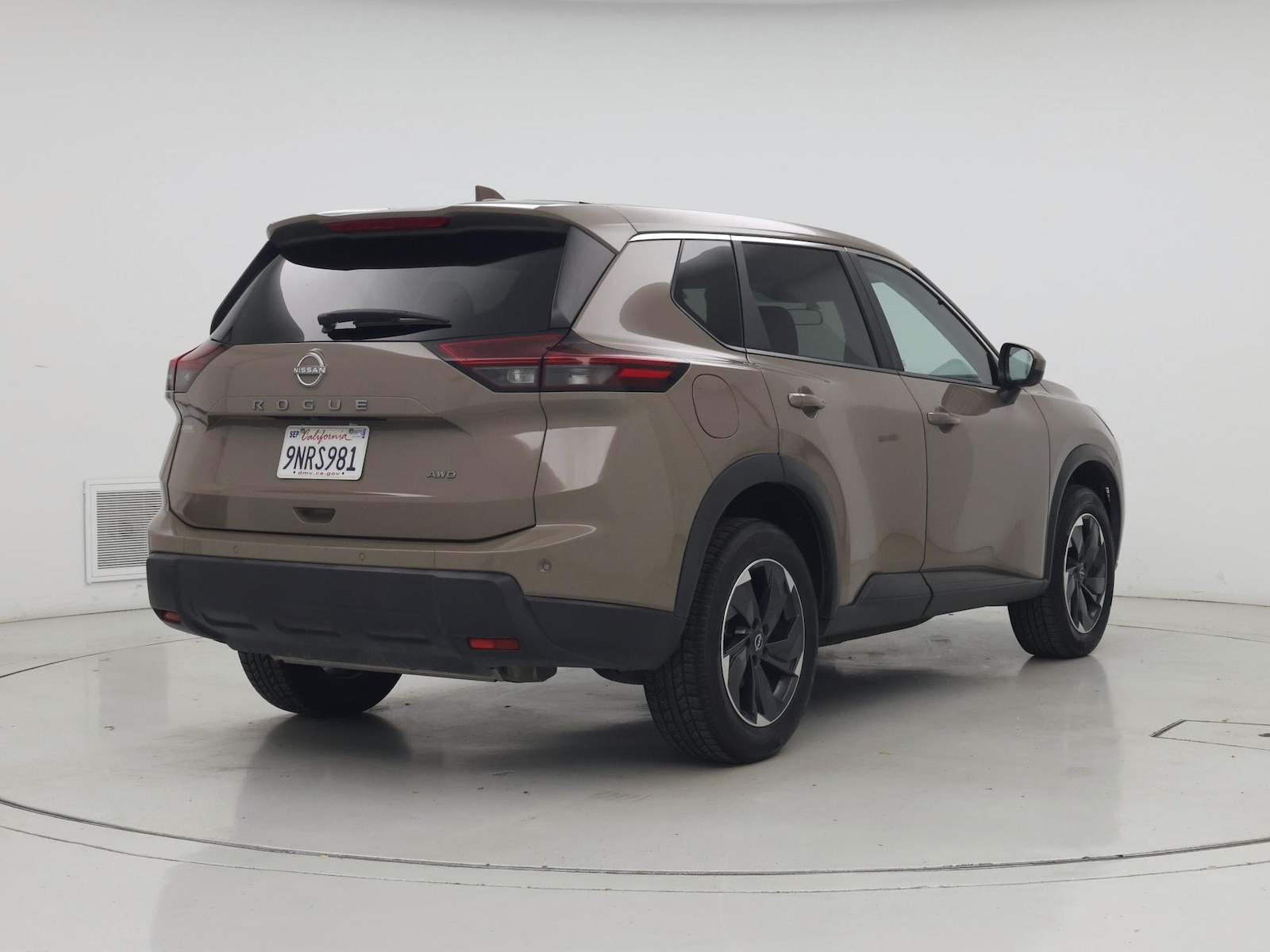2025 Nissan Rogue SV - Photo 9