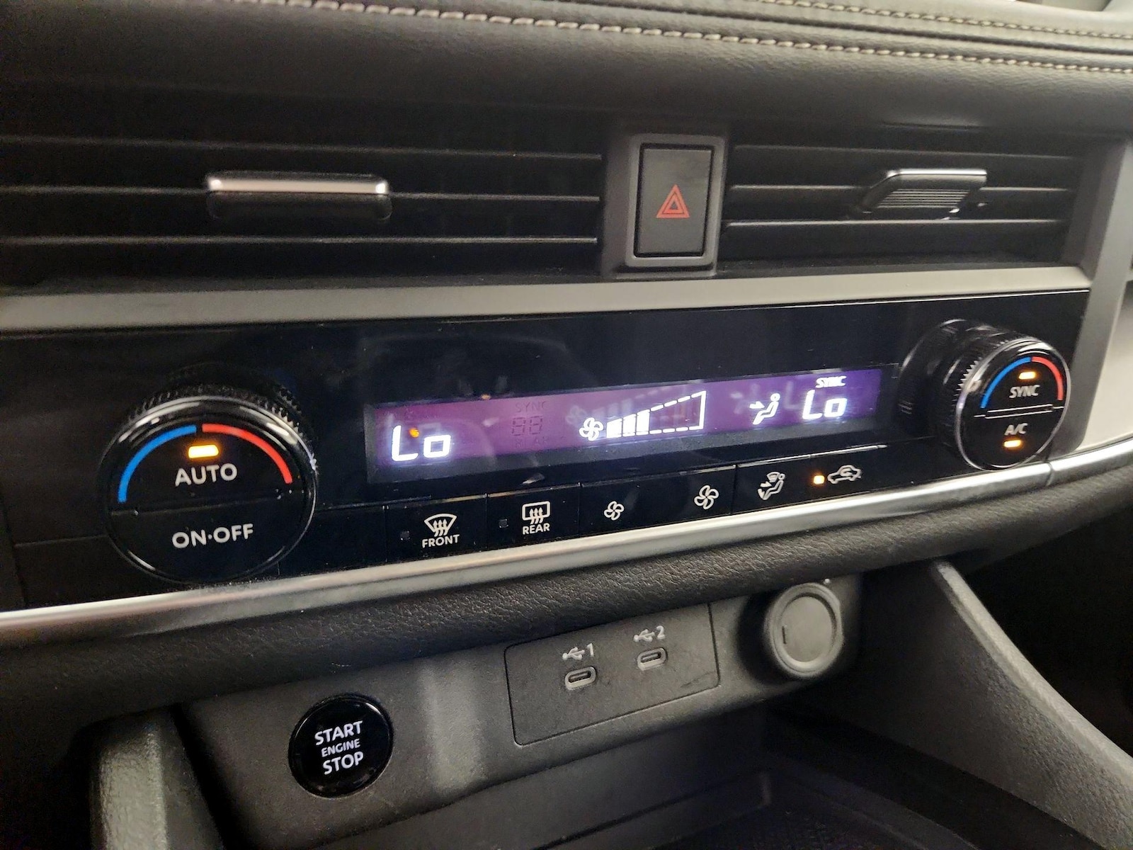 2025 Nissan Rogue SV - Photo 17