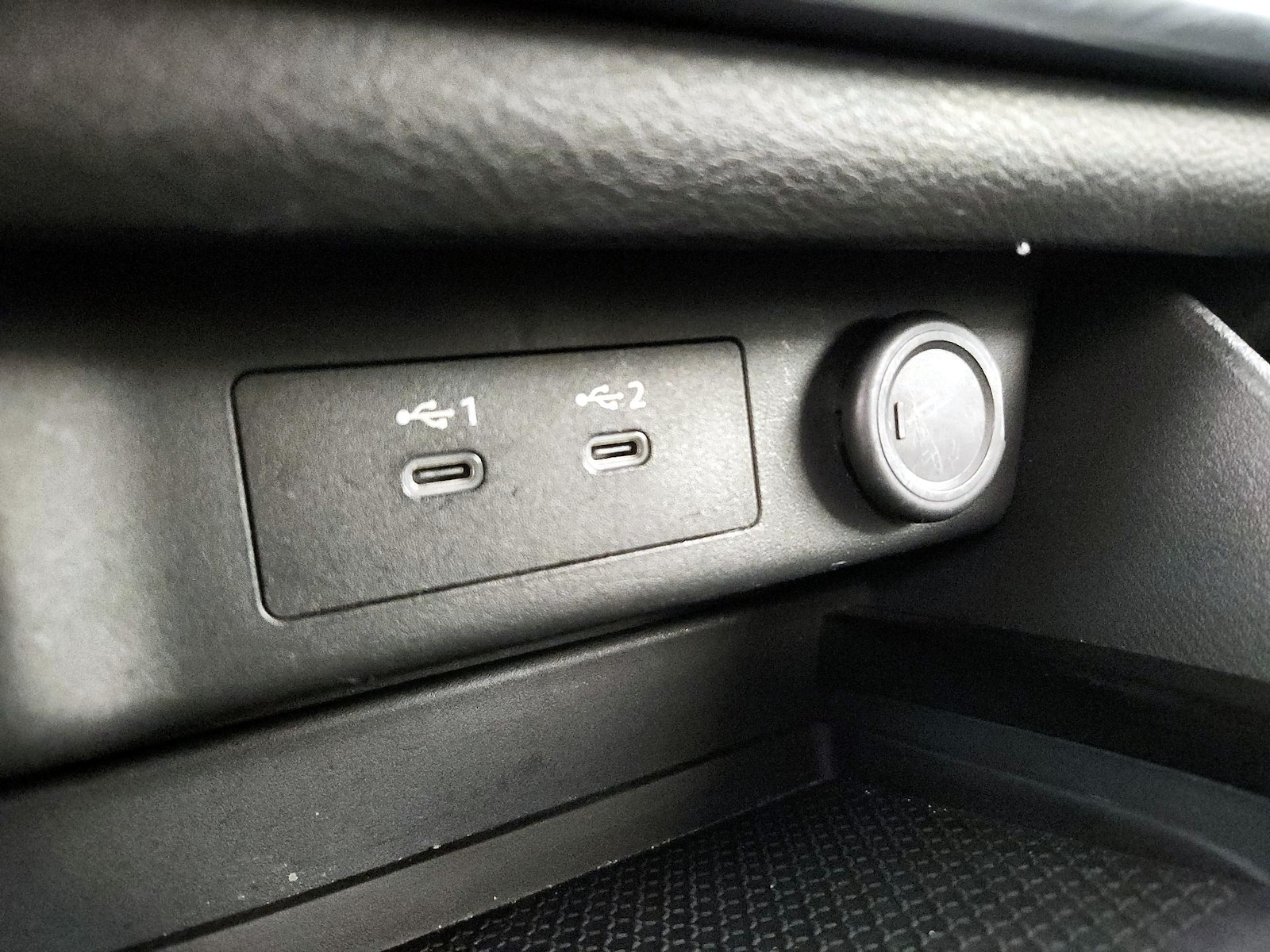 2025 Nissan Rogue SV - Photo 19