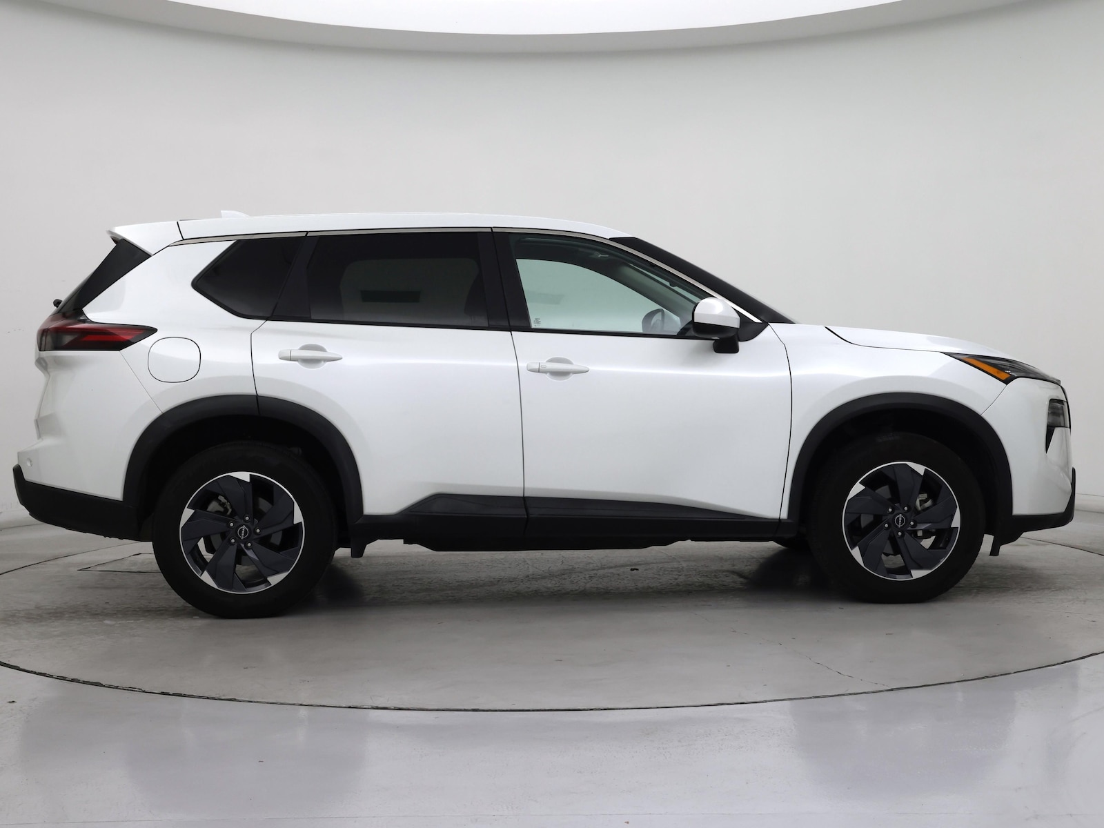 2025 Nissan Rogue SV - Photo 8