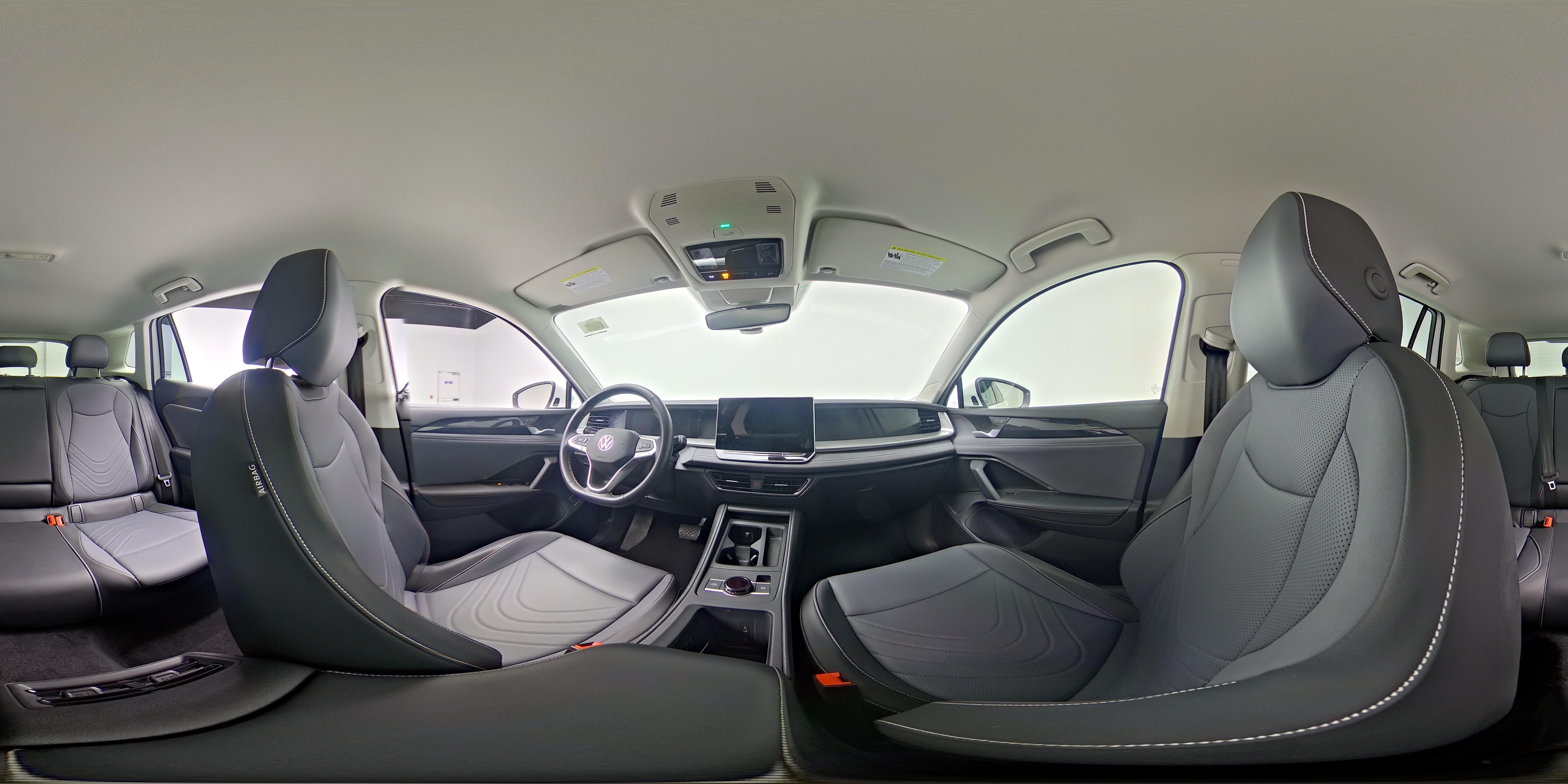 2026 Volkswagen Tiguan SE - Photo 24