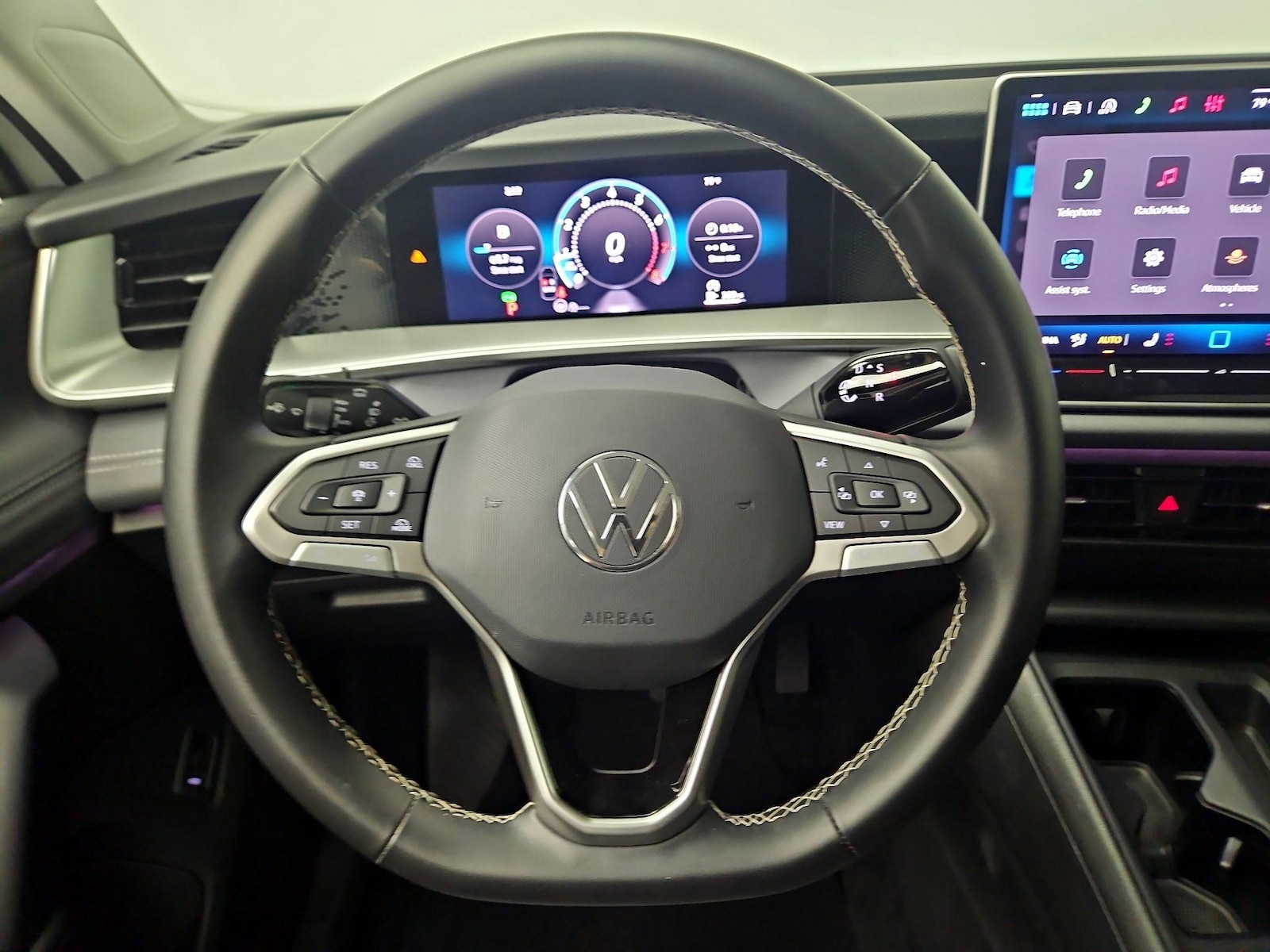 2026 Volkswagen Tiguan SE - Photo 11