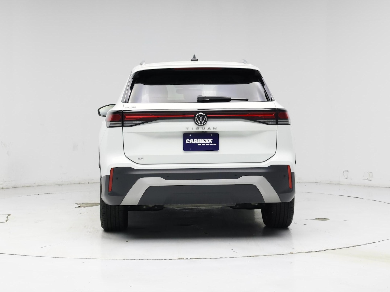 2026 Volkswagen Tiguan SE - Photo 7