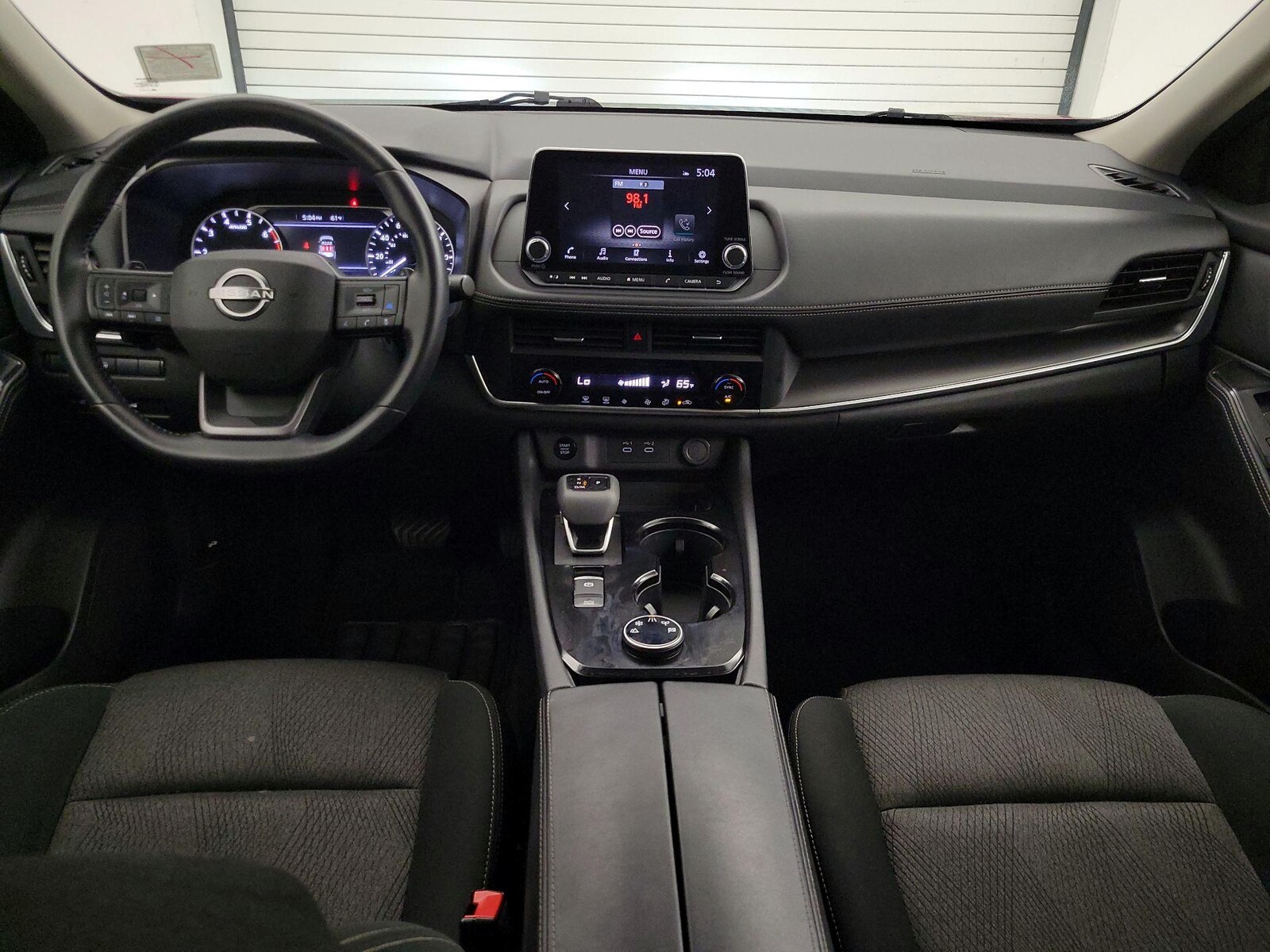 2025 Nissan Rogue SV - Photo 10