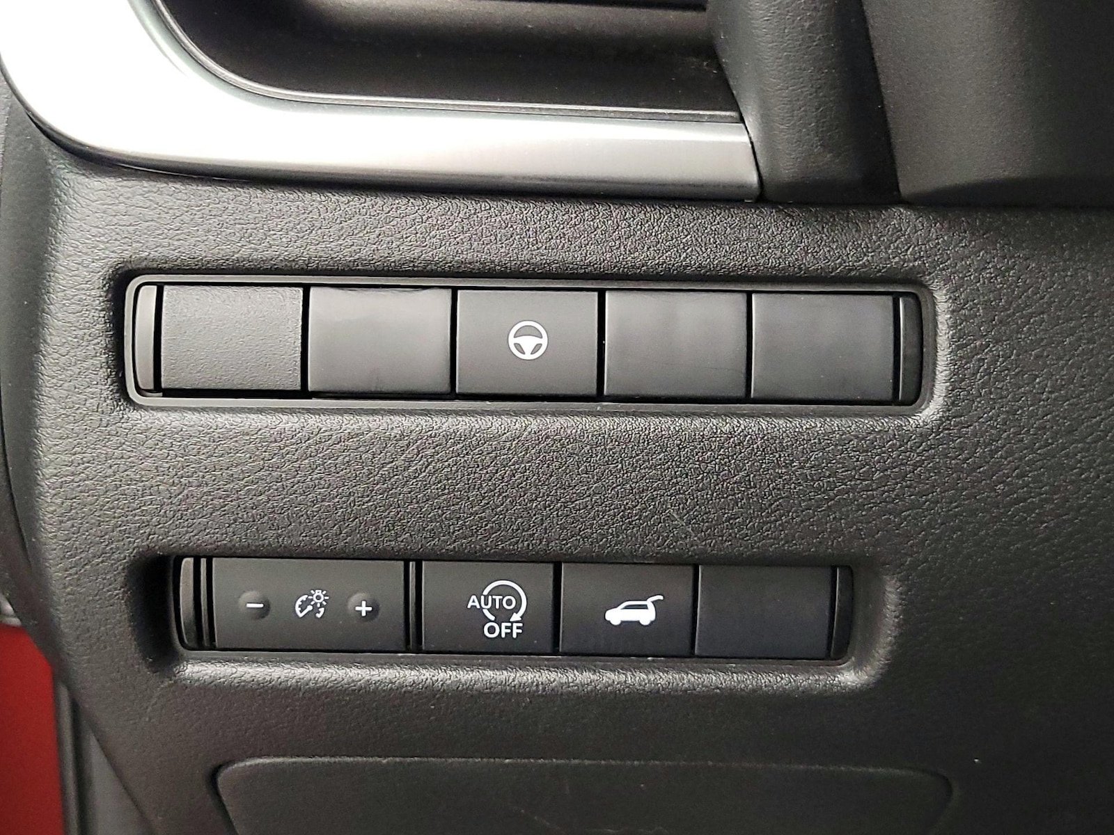 2025 Nissan Rogue SV - Photo 14