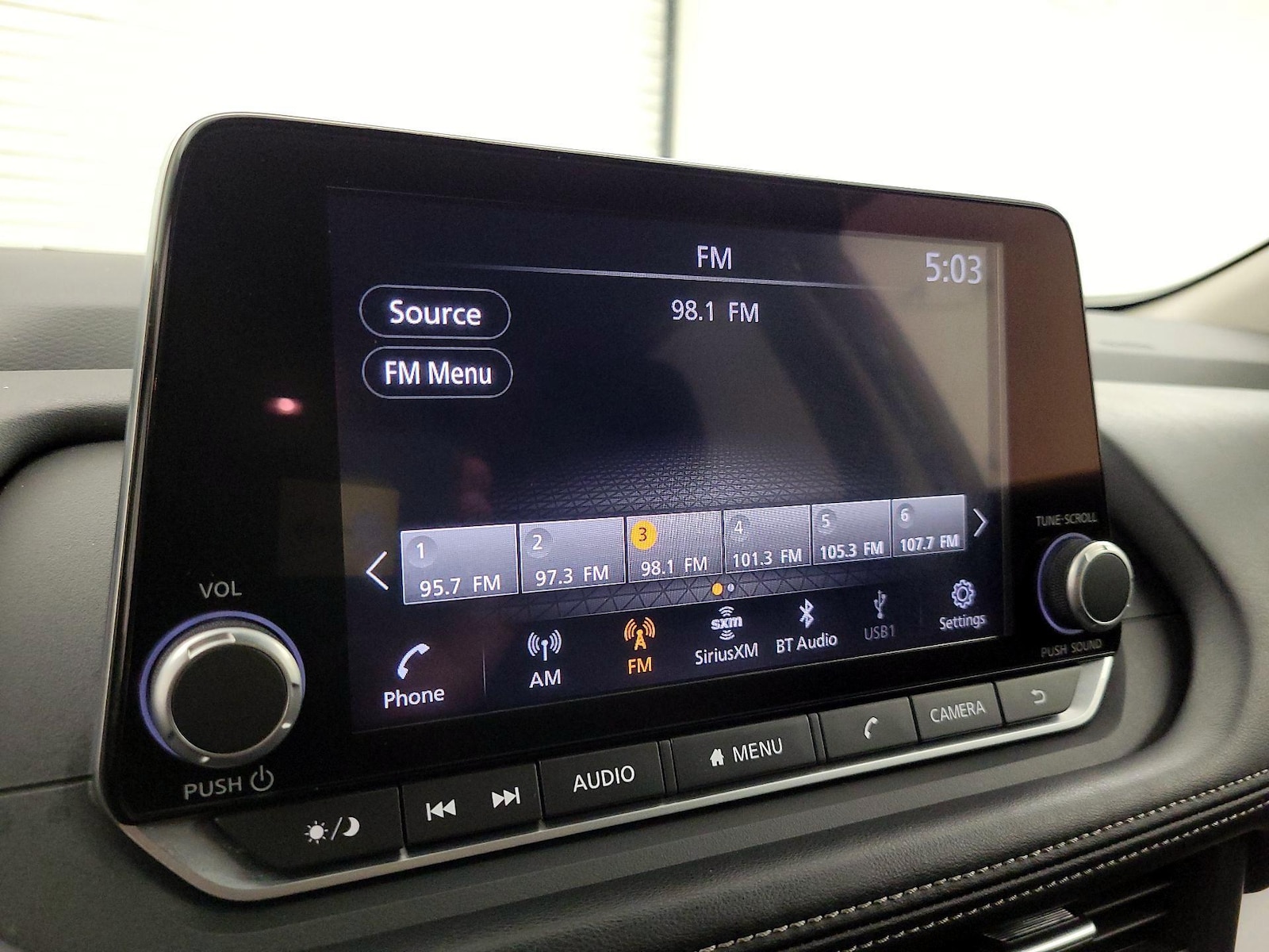 2025 Nissan Rogue SV - Photo 16