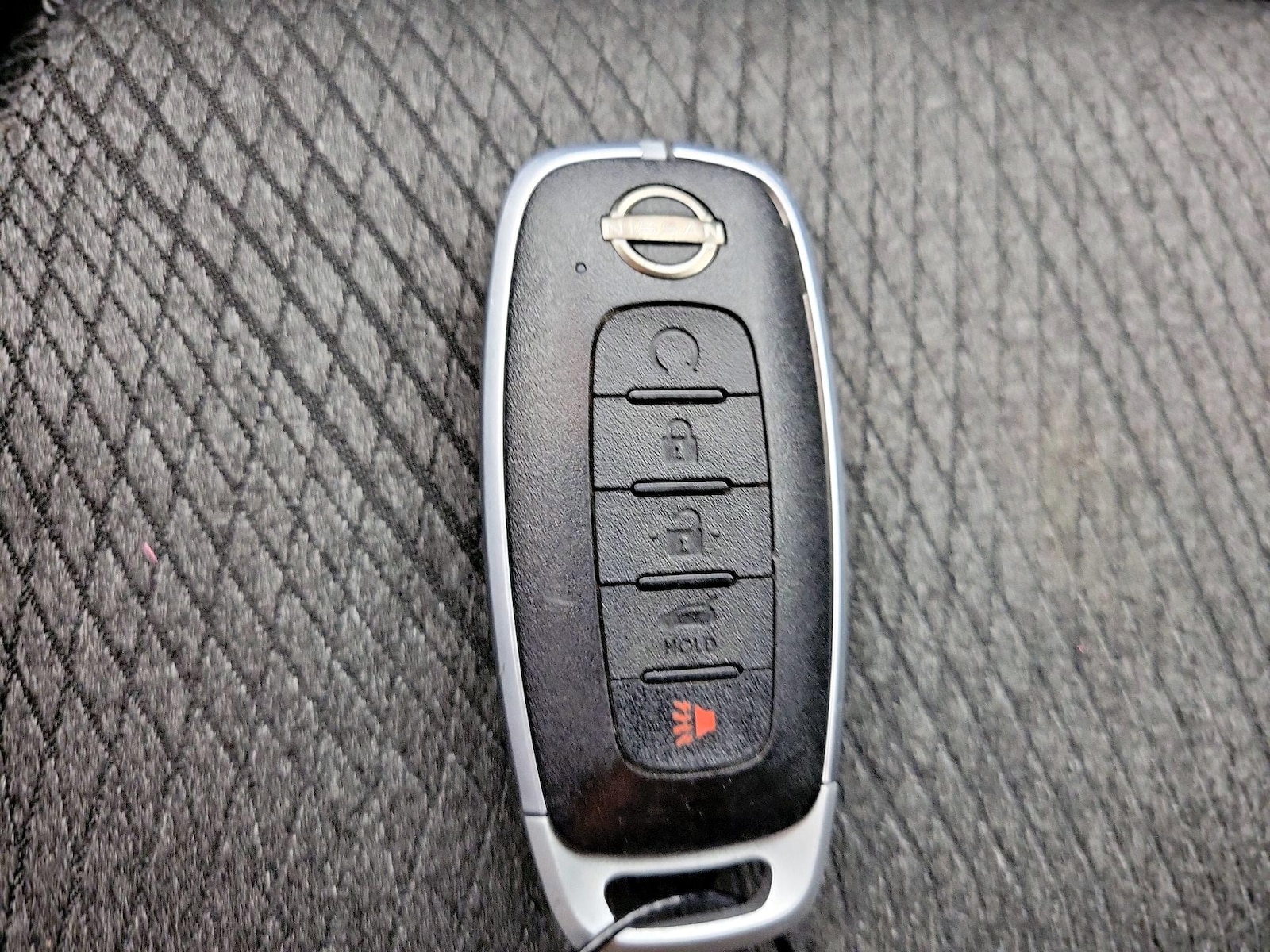 2025 Nissan Rogue SV - Photo 23