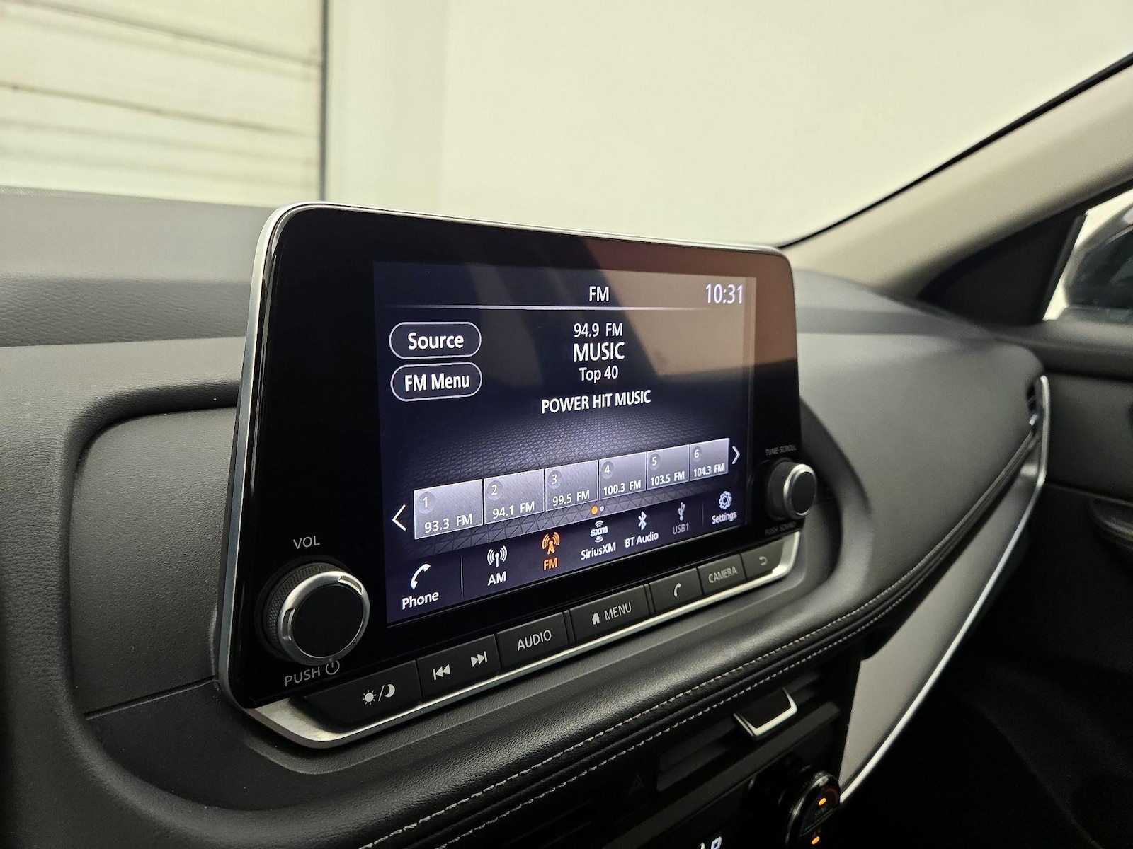 2025 Nissan Rogue SV - Photo 16