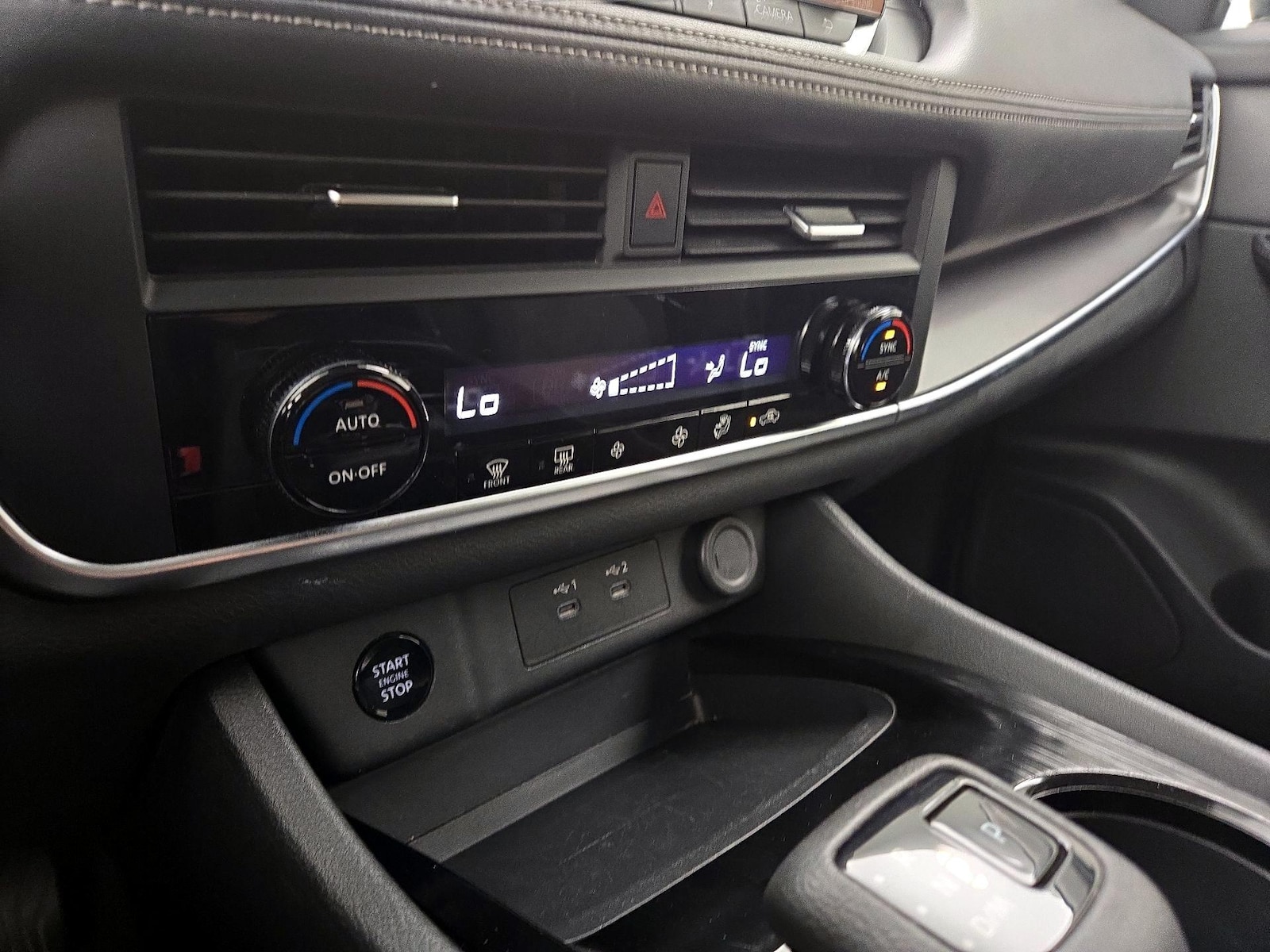 2025 Nissan Rogue SV - Photo 17
