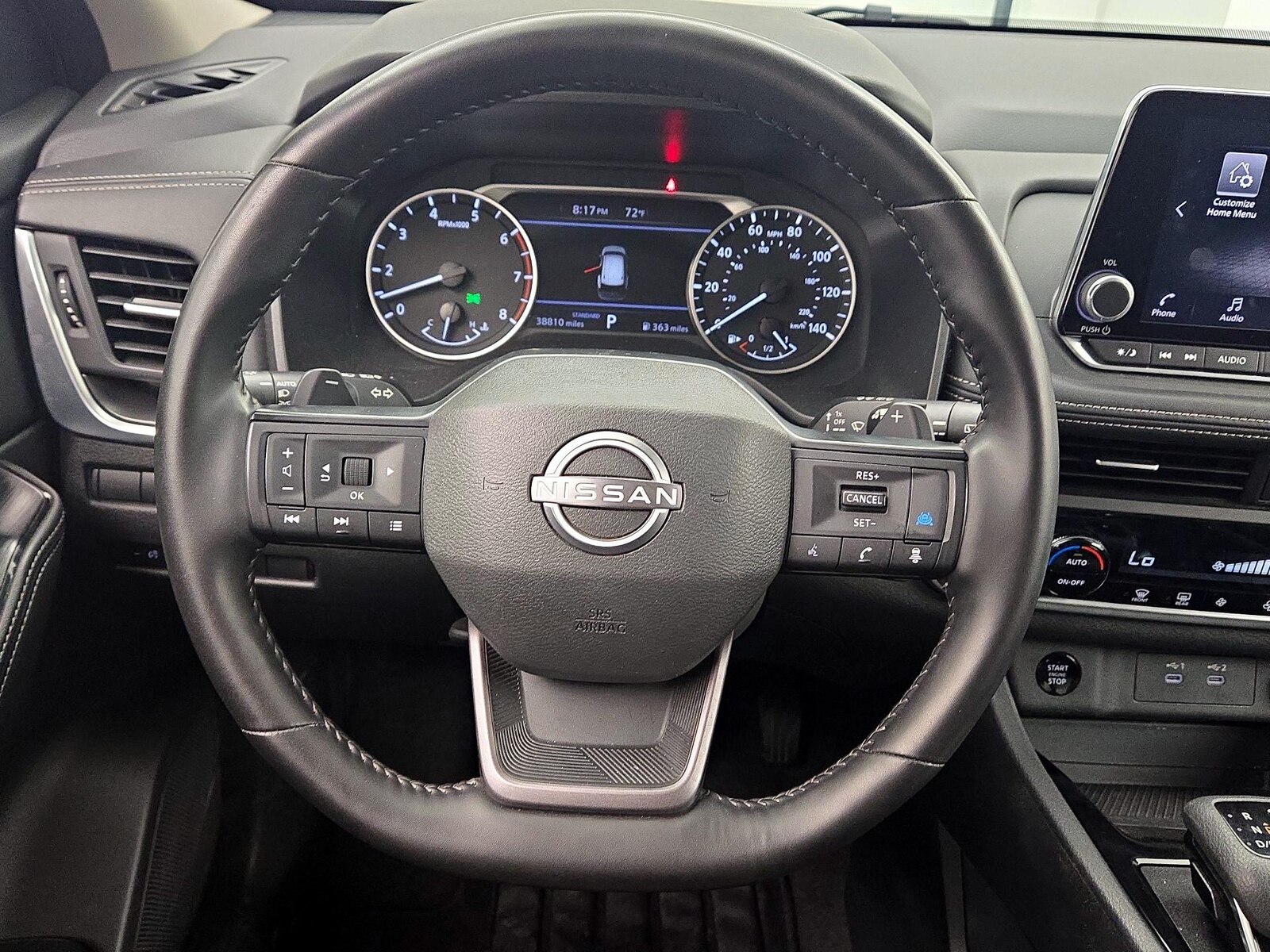 2025 Nissan Rogue SV - Photo 11