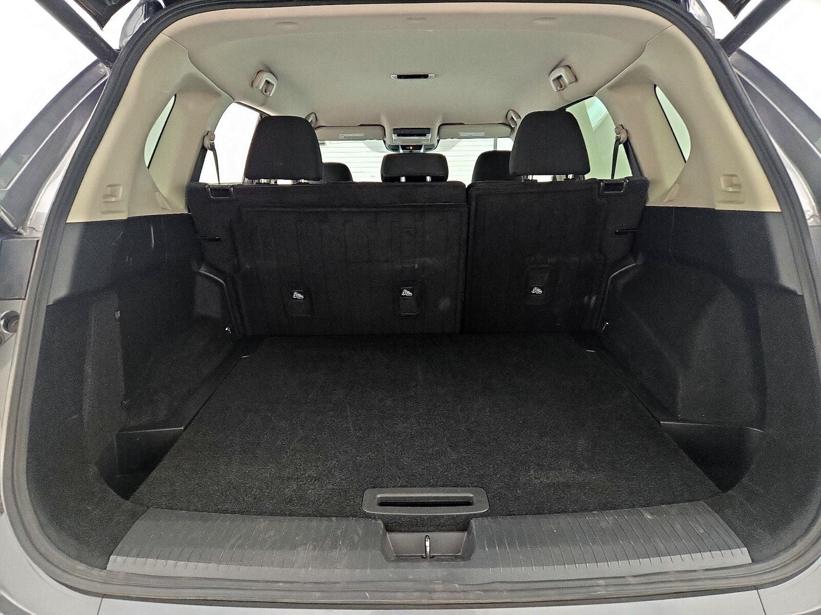 2025 Nissan Rogue SV - Photo 21