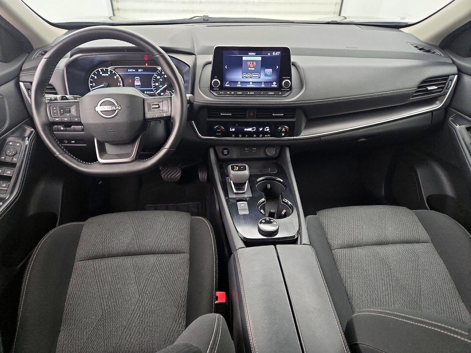 2025 Nissan Rogue SV - Photo 10