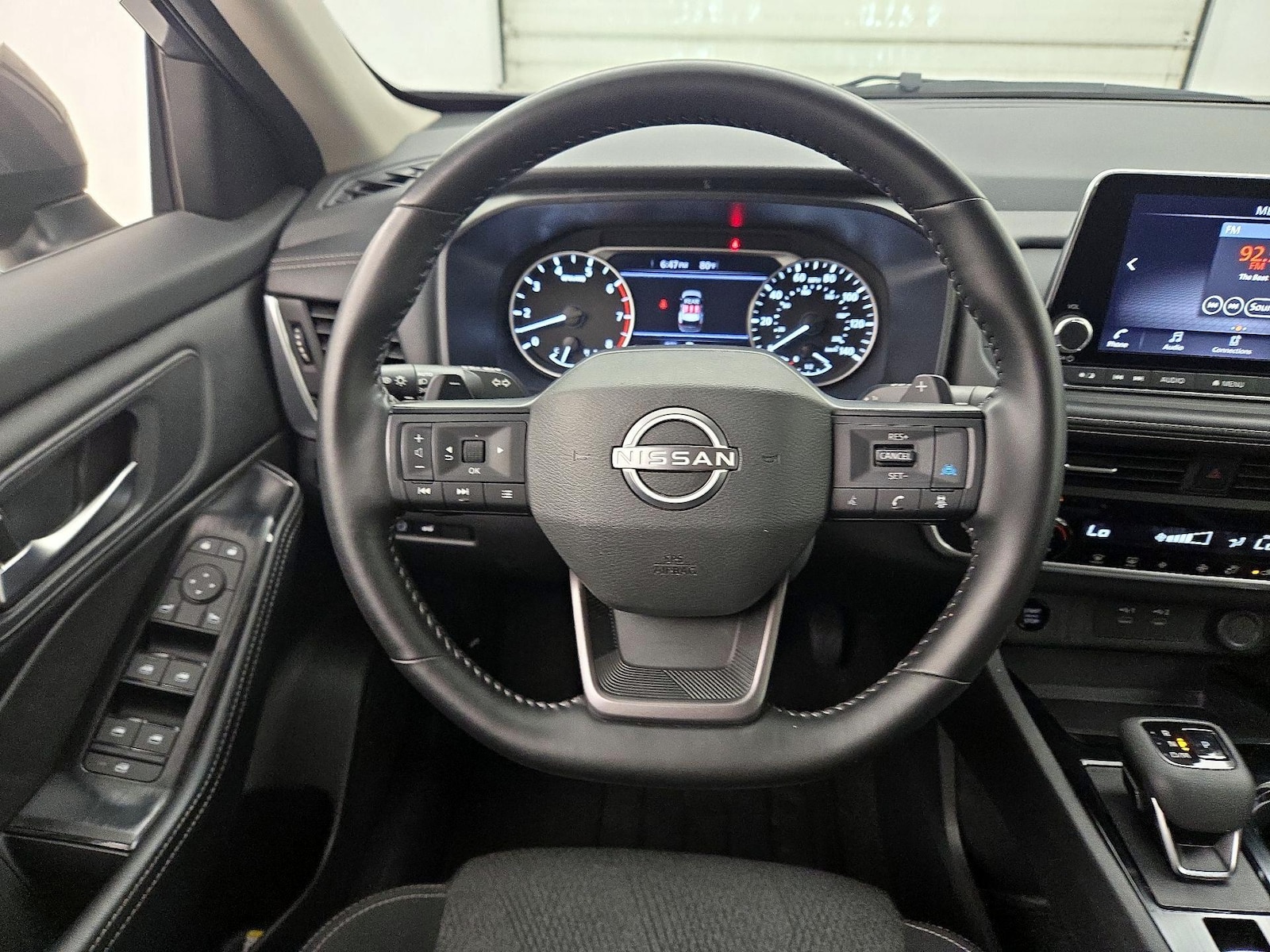 2025 Nissan Rogue SV - Photo 11