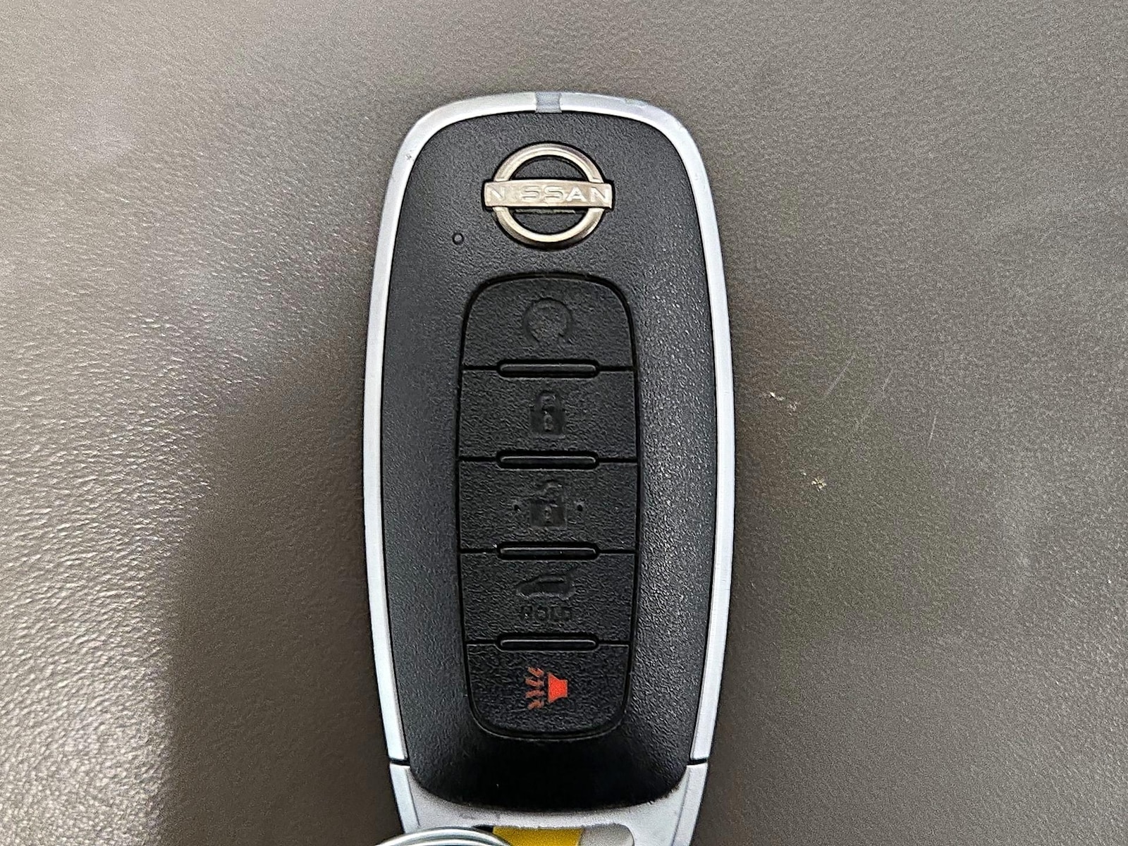 2025 Nissan Rogue SV - Photo 24