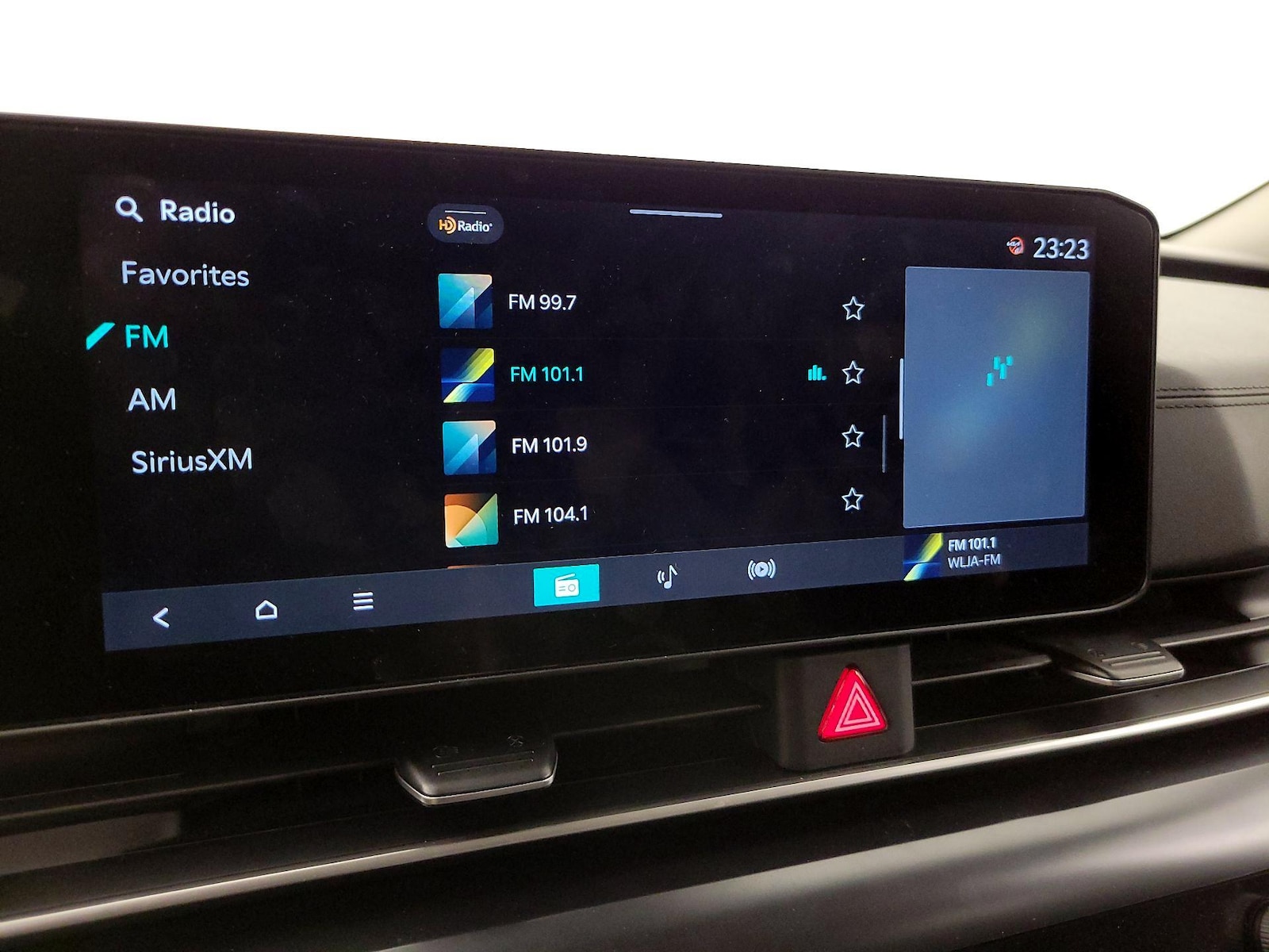 2025 Kia Carnival LXS - Photo 17