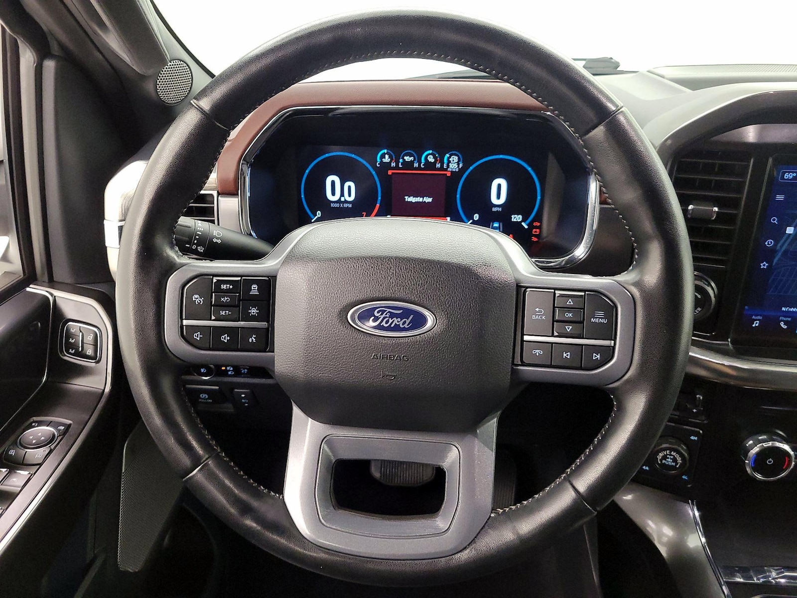 2023 Ford F-150 Lariat - Photo 11