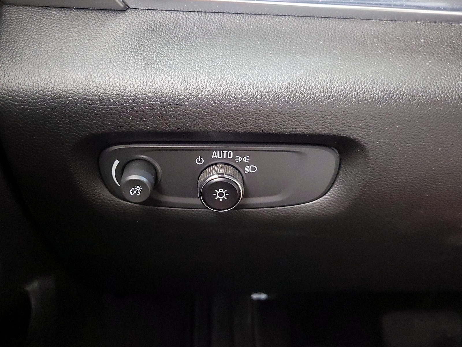 2023 Chevrolet Traverse 1LT - Photo 14