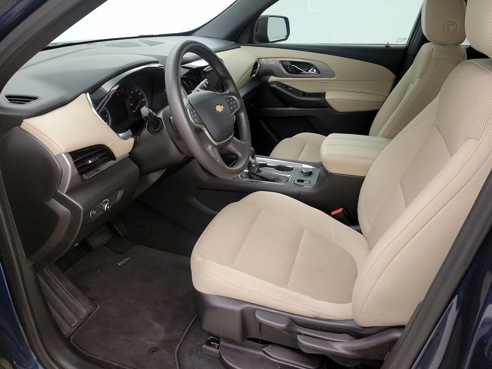 2023 Chevrolet Traverse LS - Photo 12