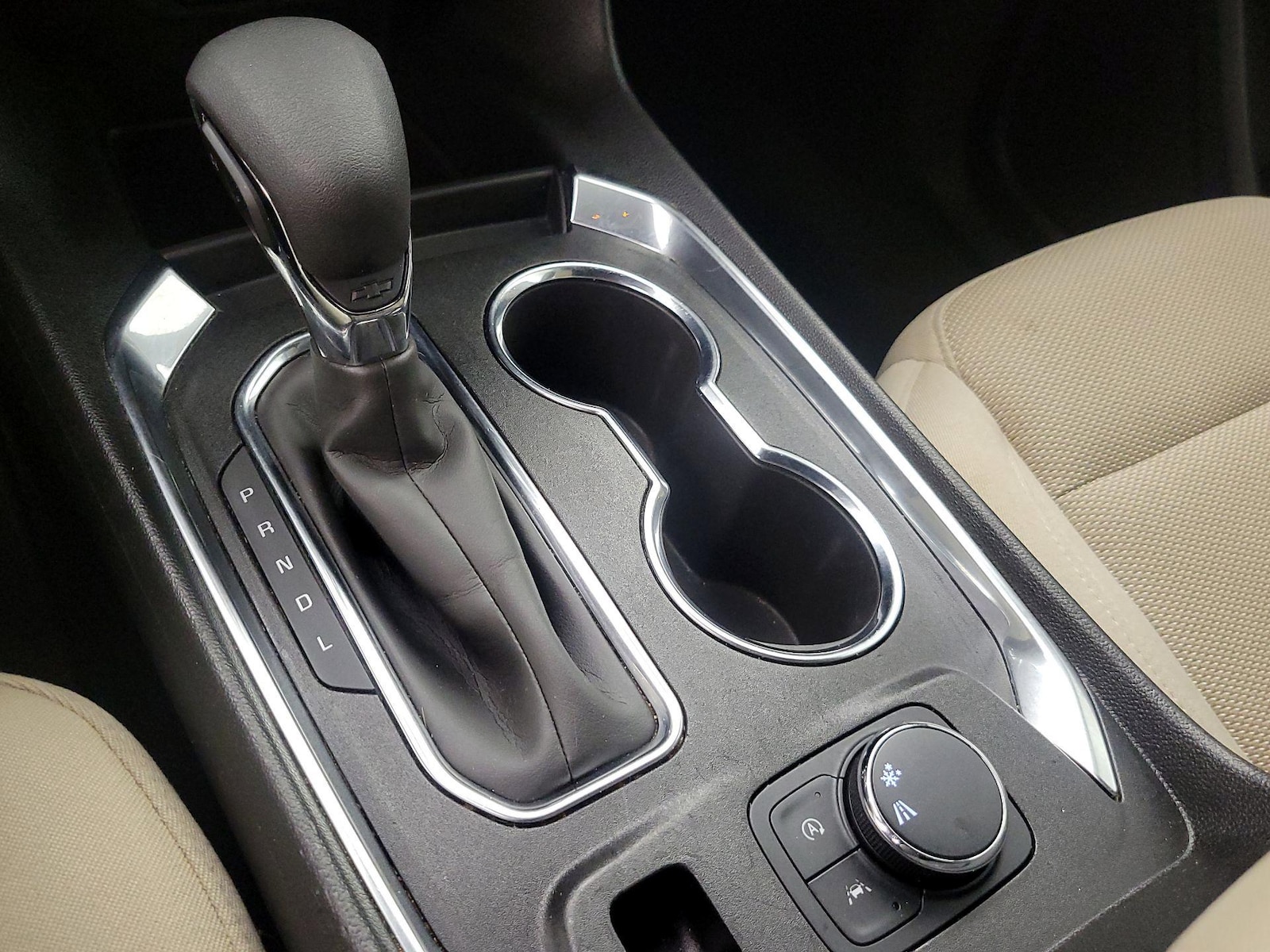 2023 Chevrolet Traverse LS - Photo 18