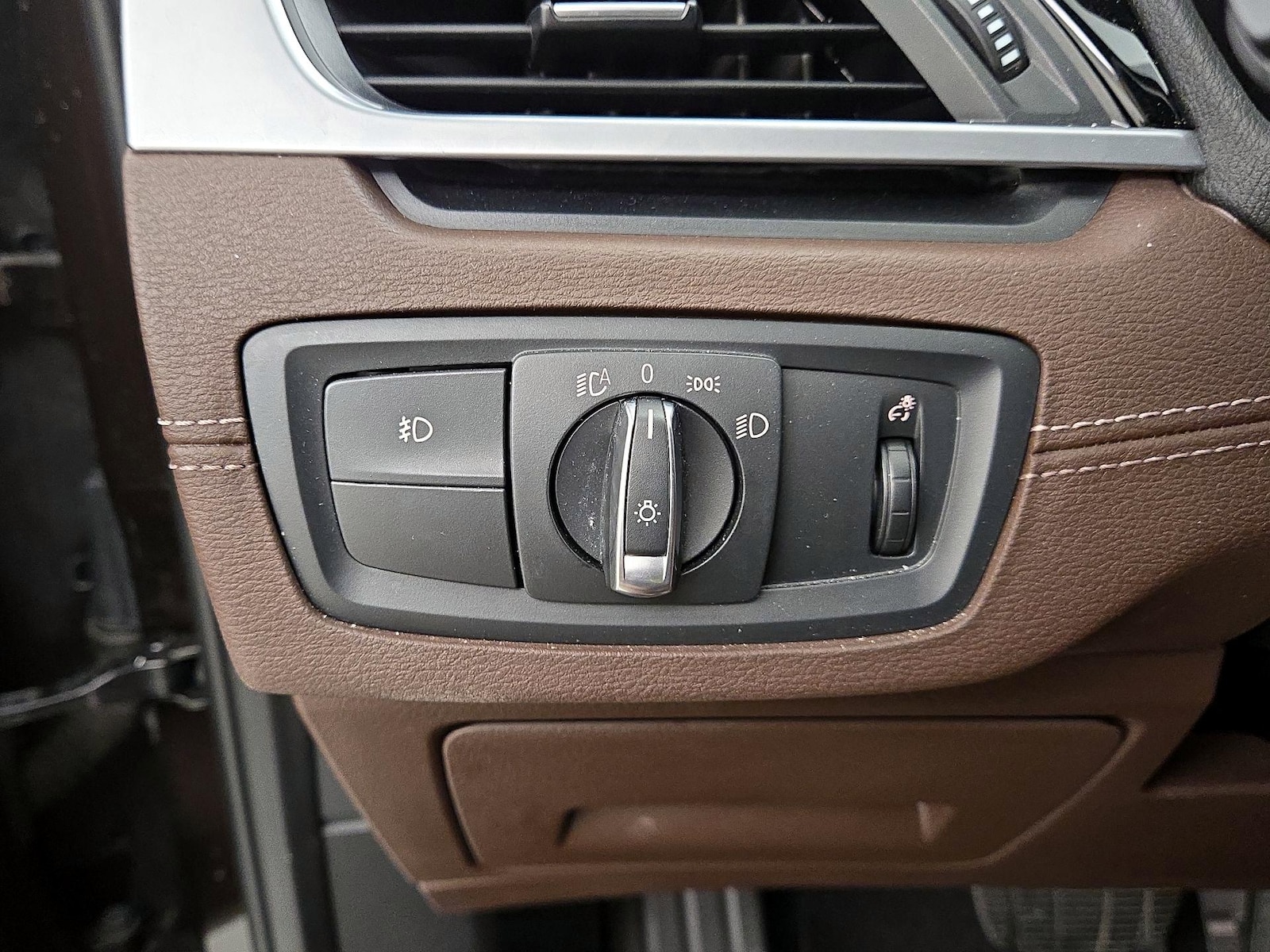 2020 BMW X1 28i - Photo 14
