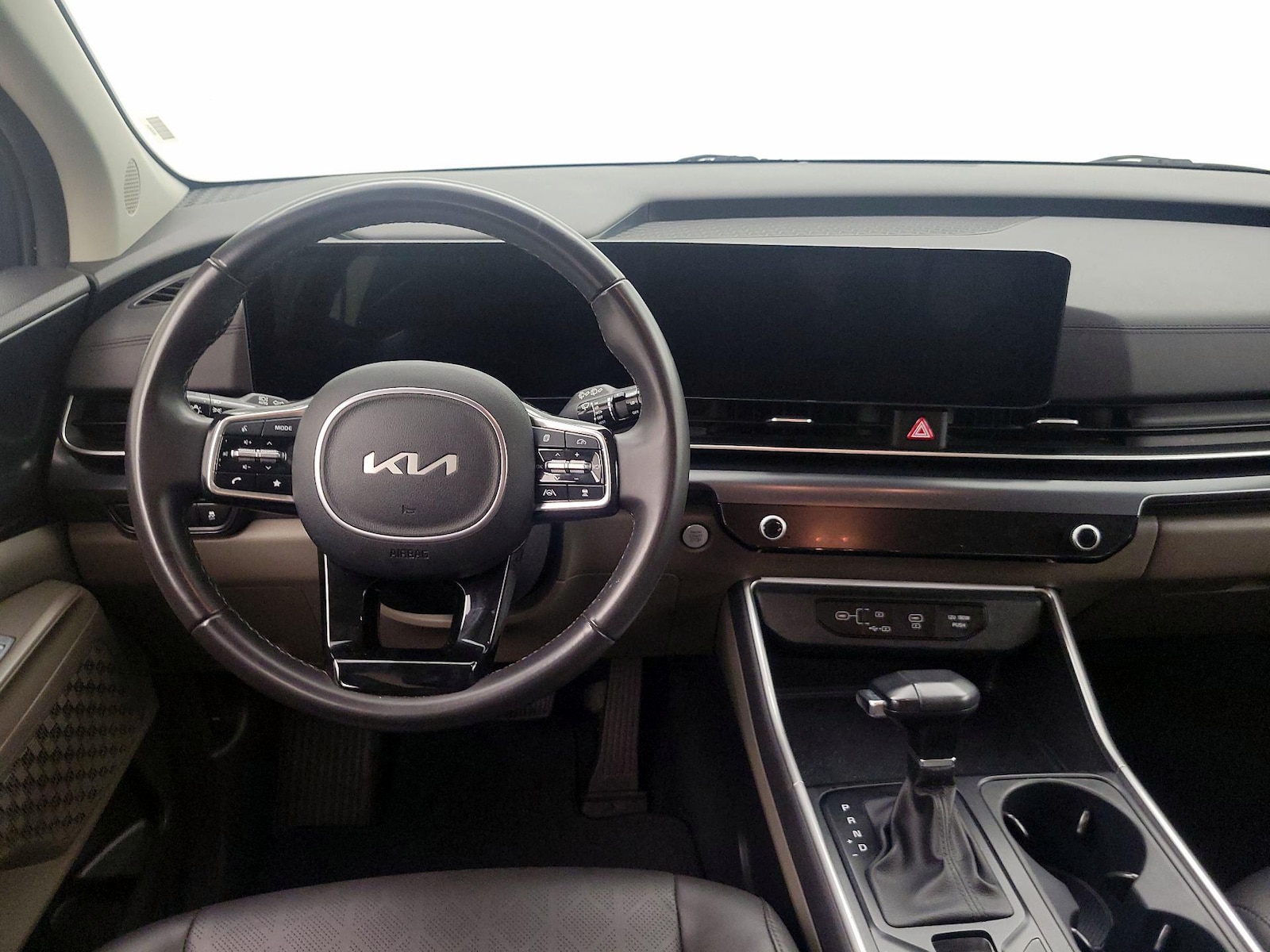2025 Kia Carnival LXS - Photo 11