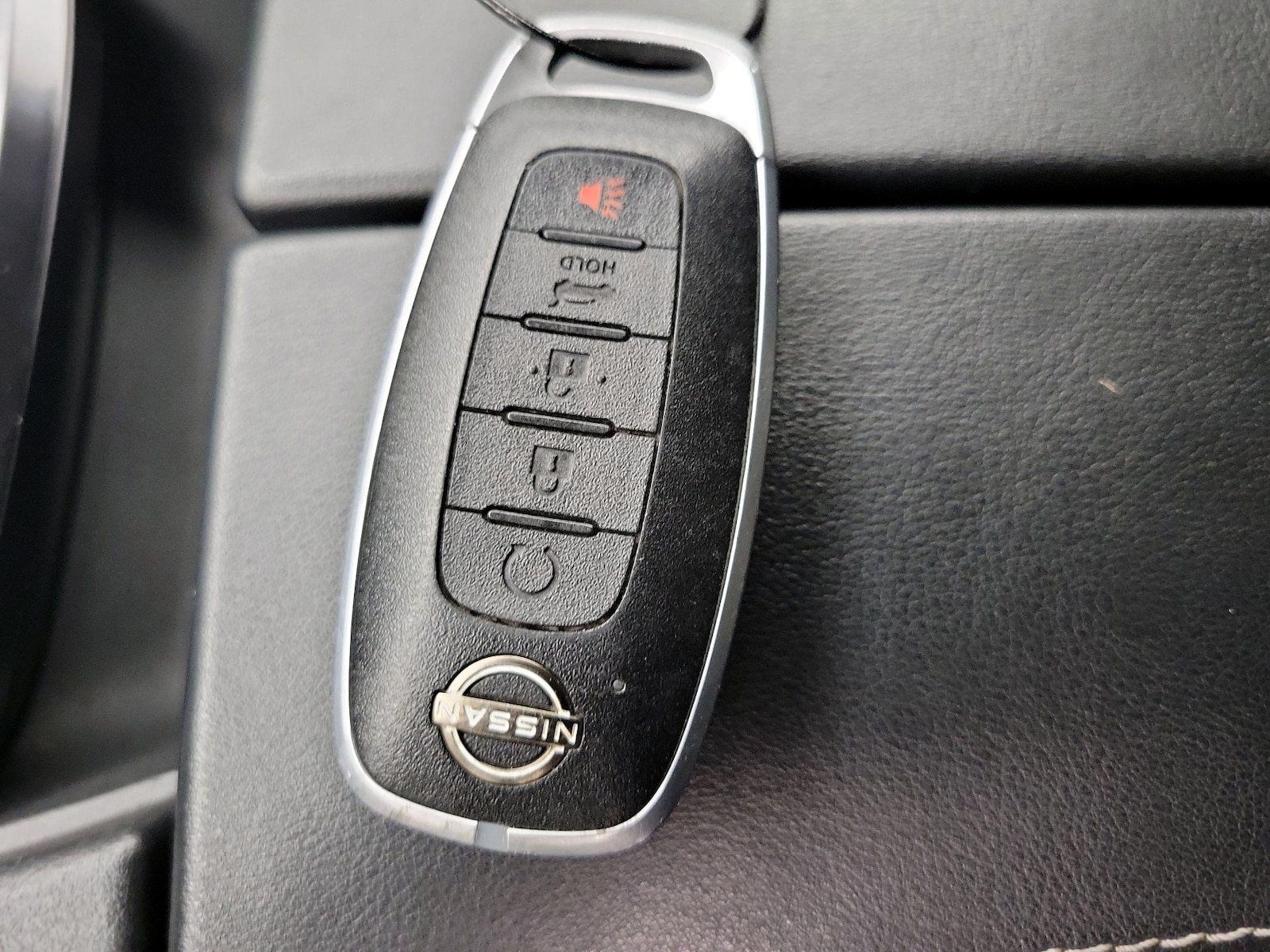 2025 Nissan Rogue SV - Photo 24