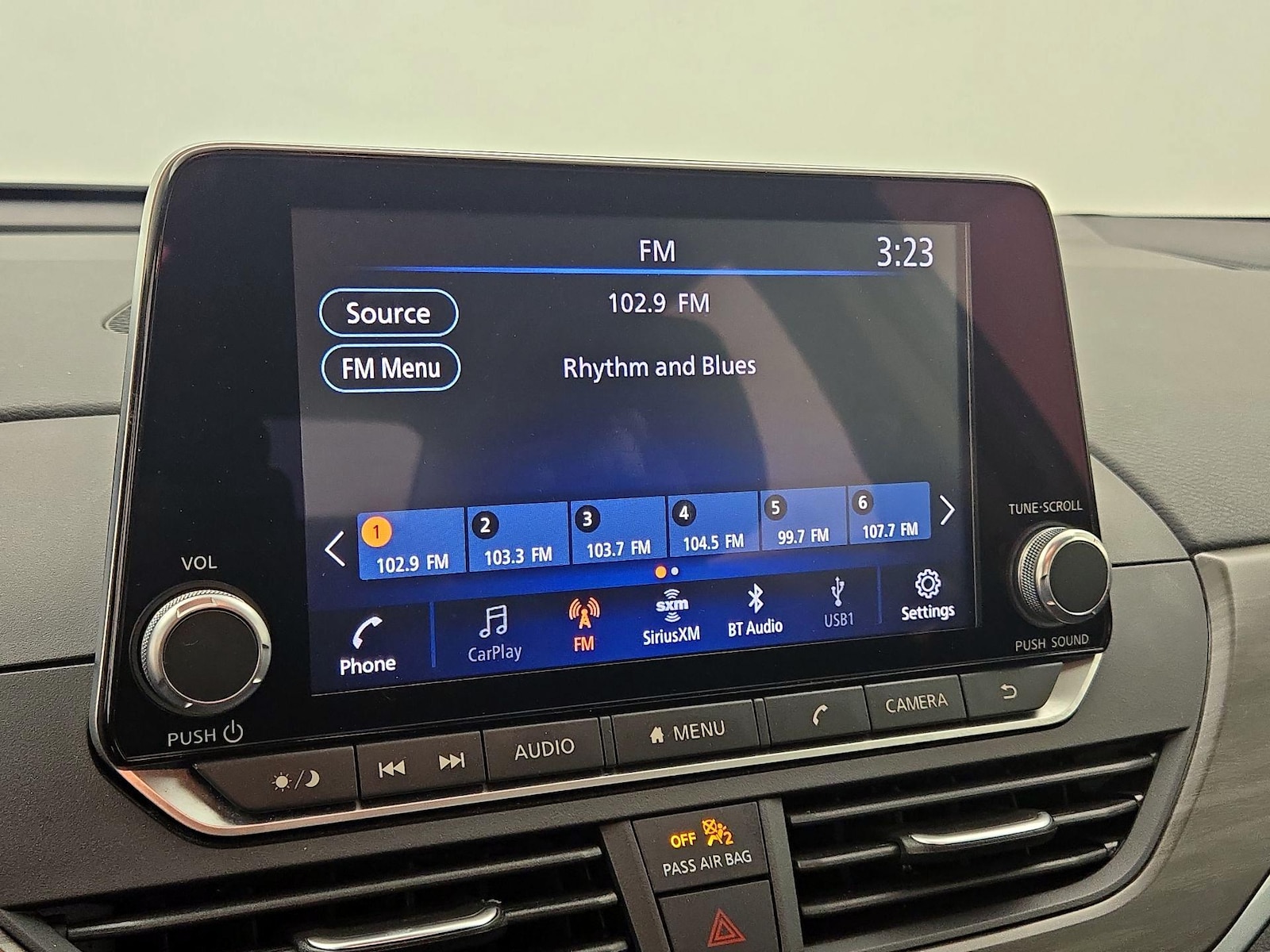 2025 Nissan Altima SV - Photo 16