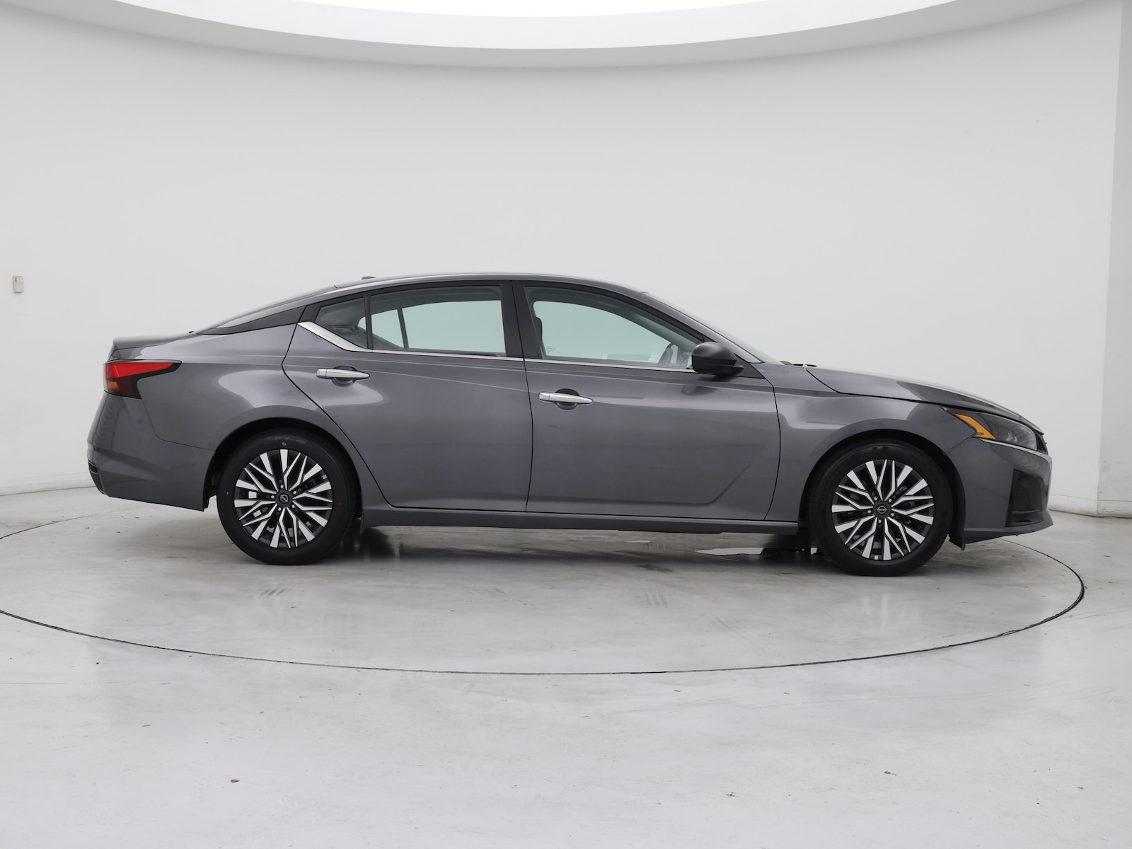 2025 Nissan Altima SV - Photo 8