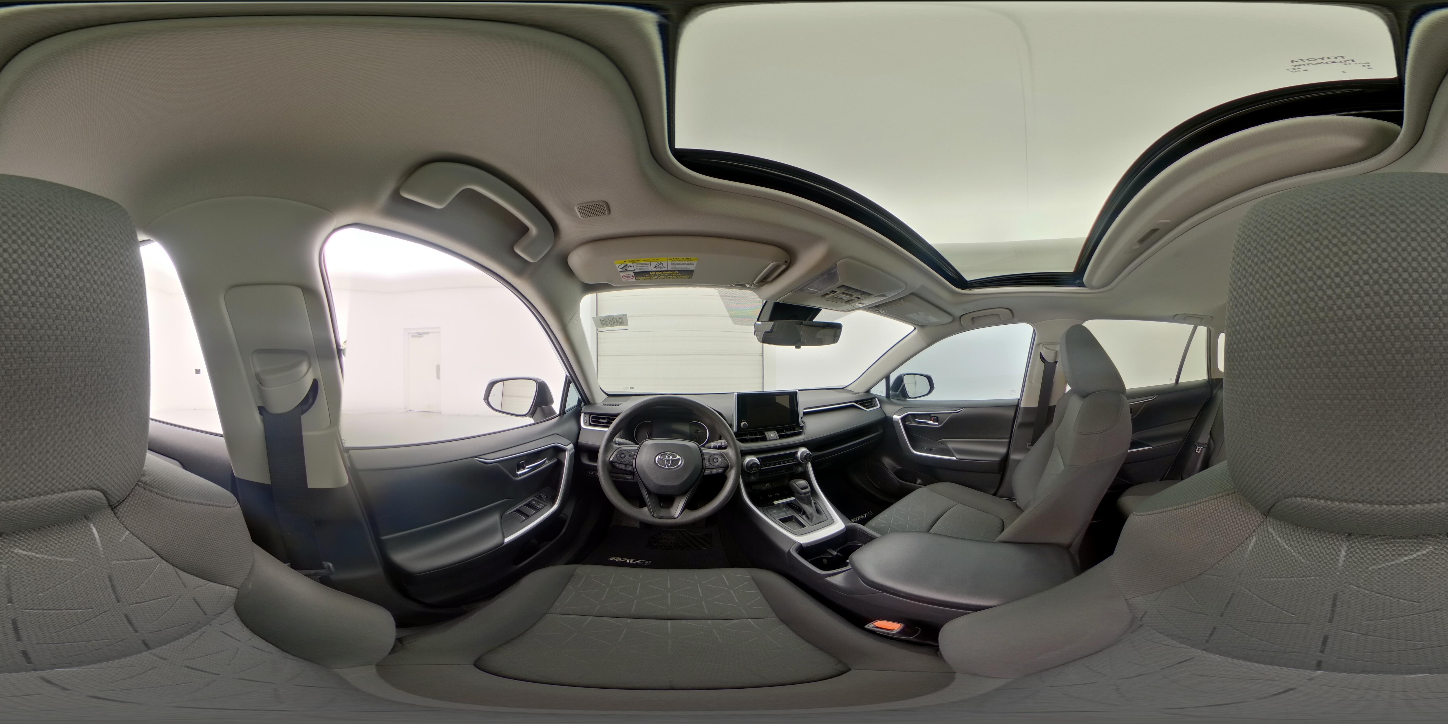 2023 Toyota RAV4 XLE - Photo 28