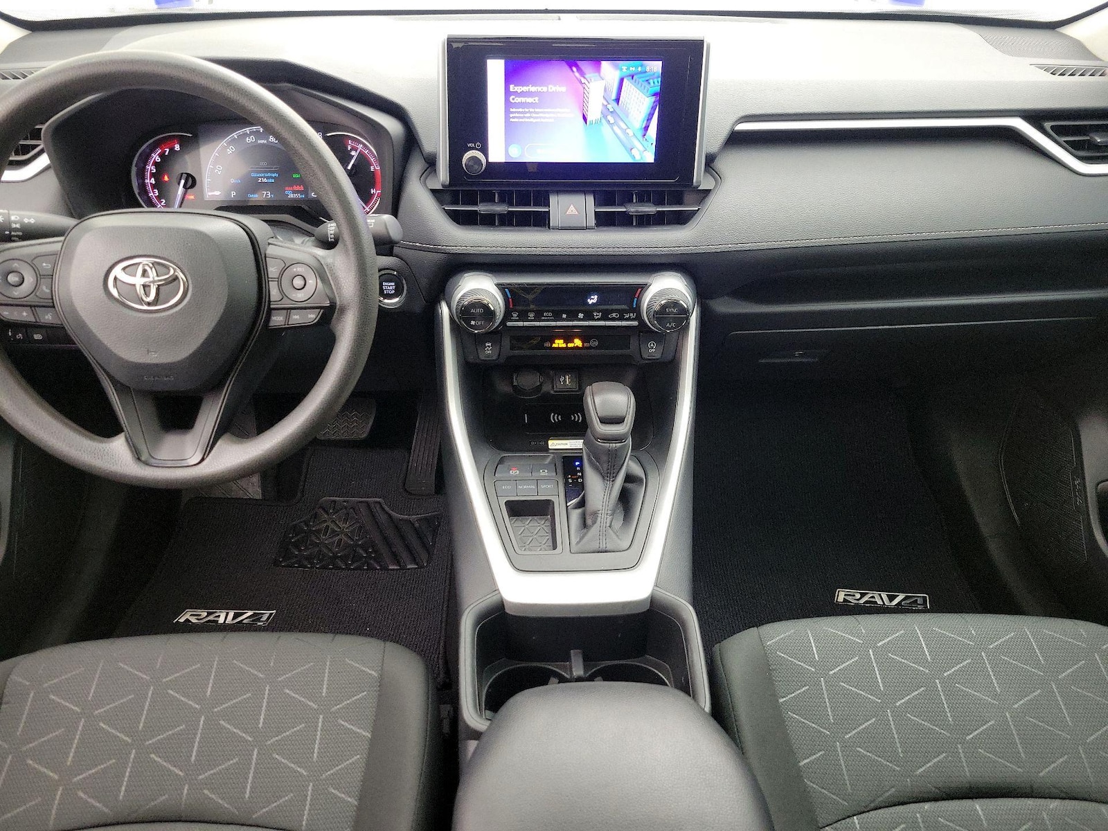 2023 Toyota RAV4 XLE - Photo 10