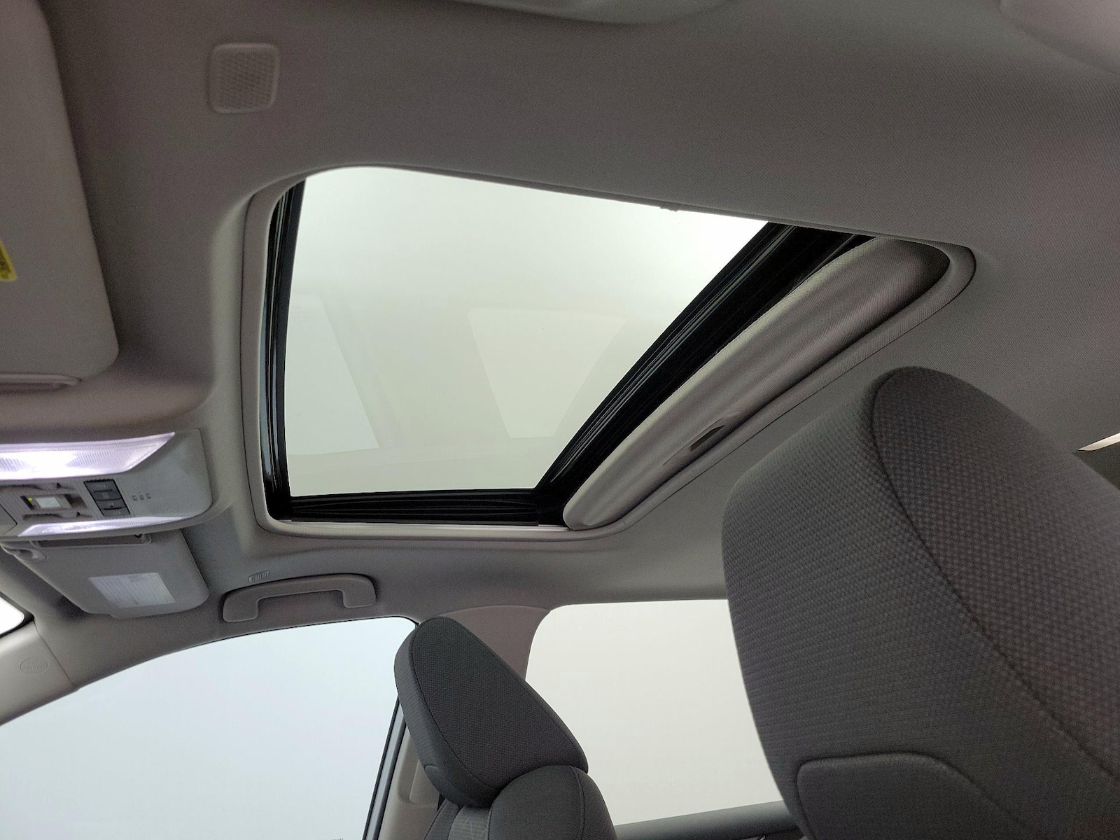 2023 Toyota RAV4 XLE - Photo 21
