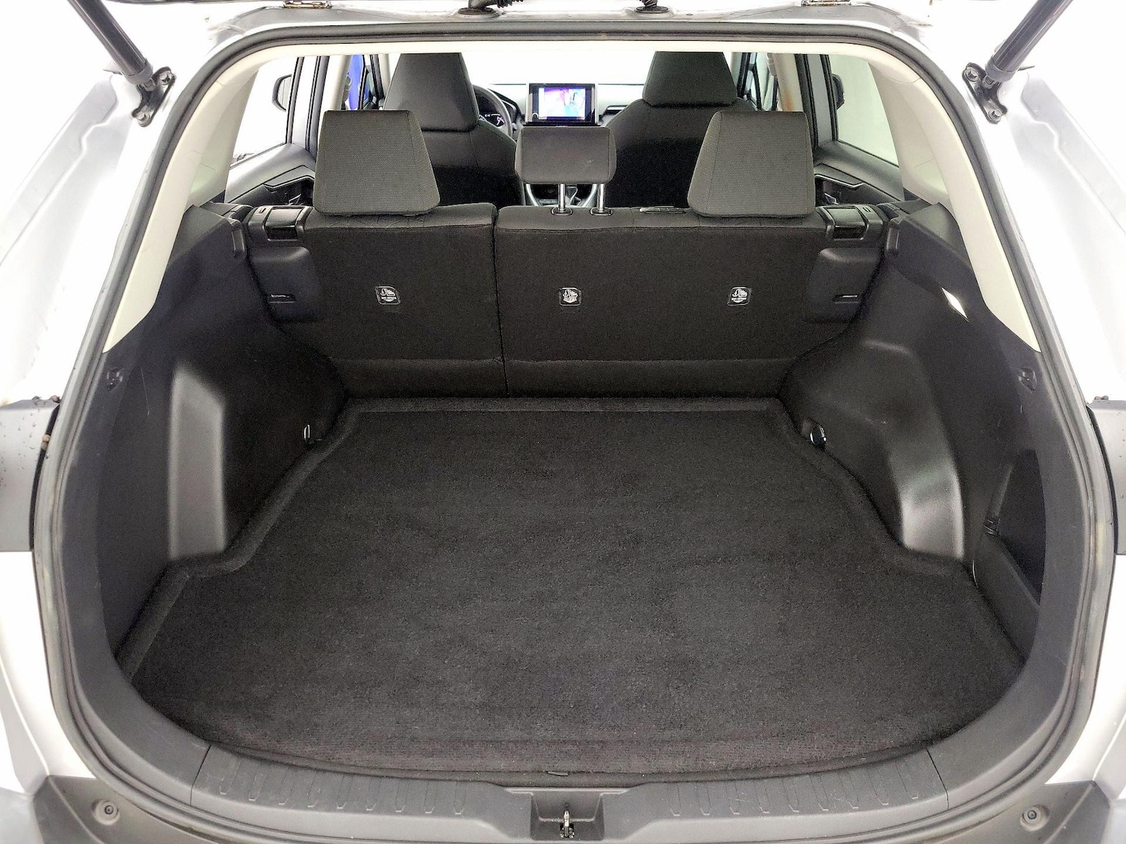 2023 Toyota RAV4 XLE - Photo 23