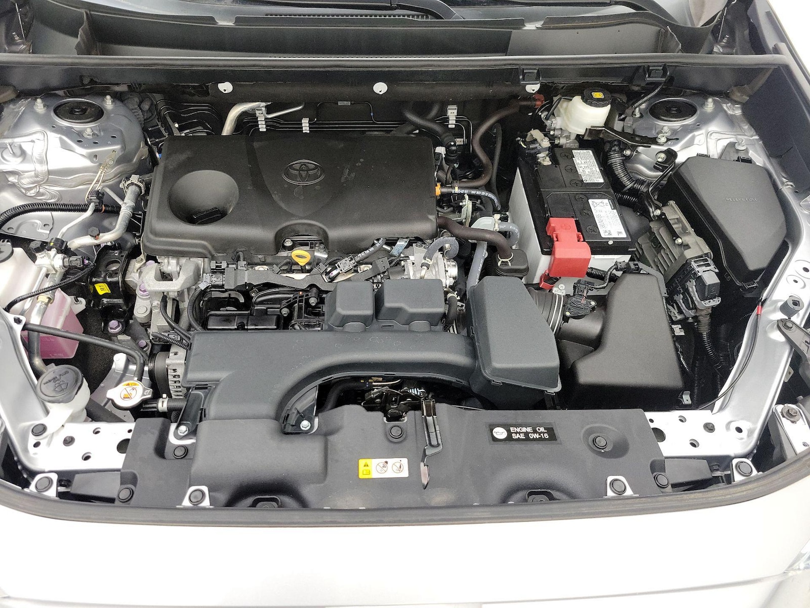 2023 Toyota RAV4 XLE - Photo 24