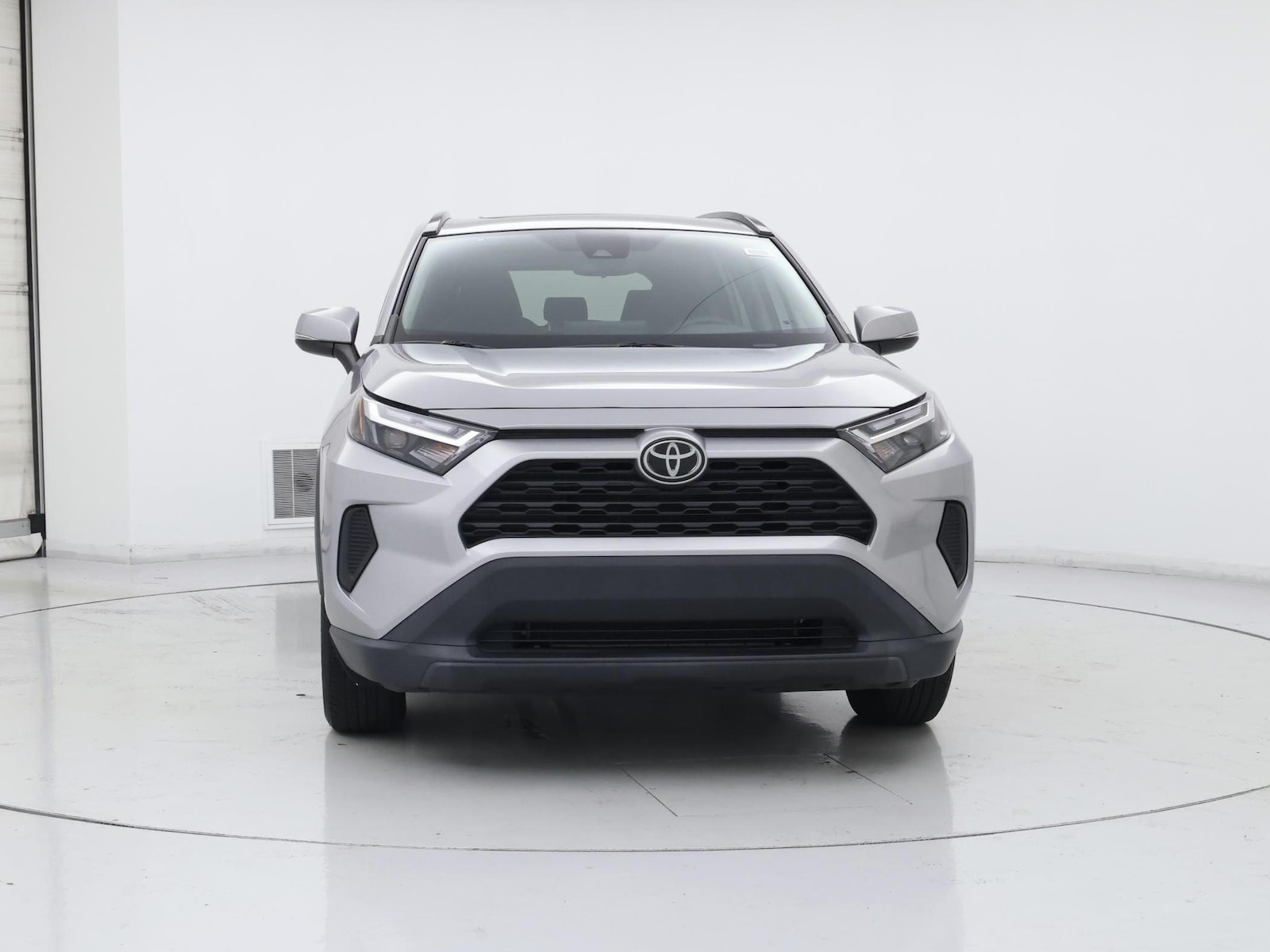 2023 Toyota RAV4 XLE - Photo 6