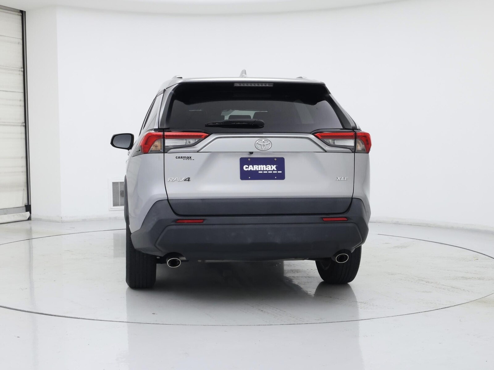 2023 Toyota RAV4 XLE - Photo 7