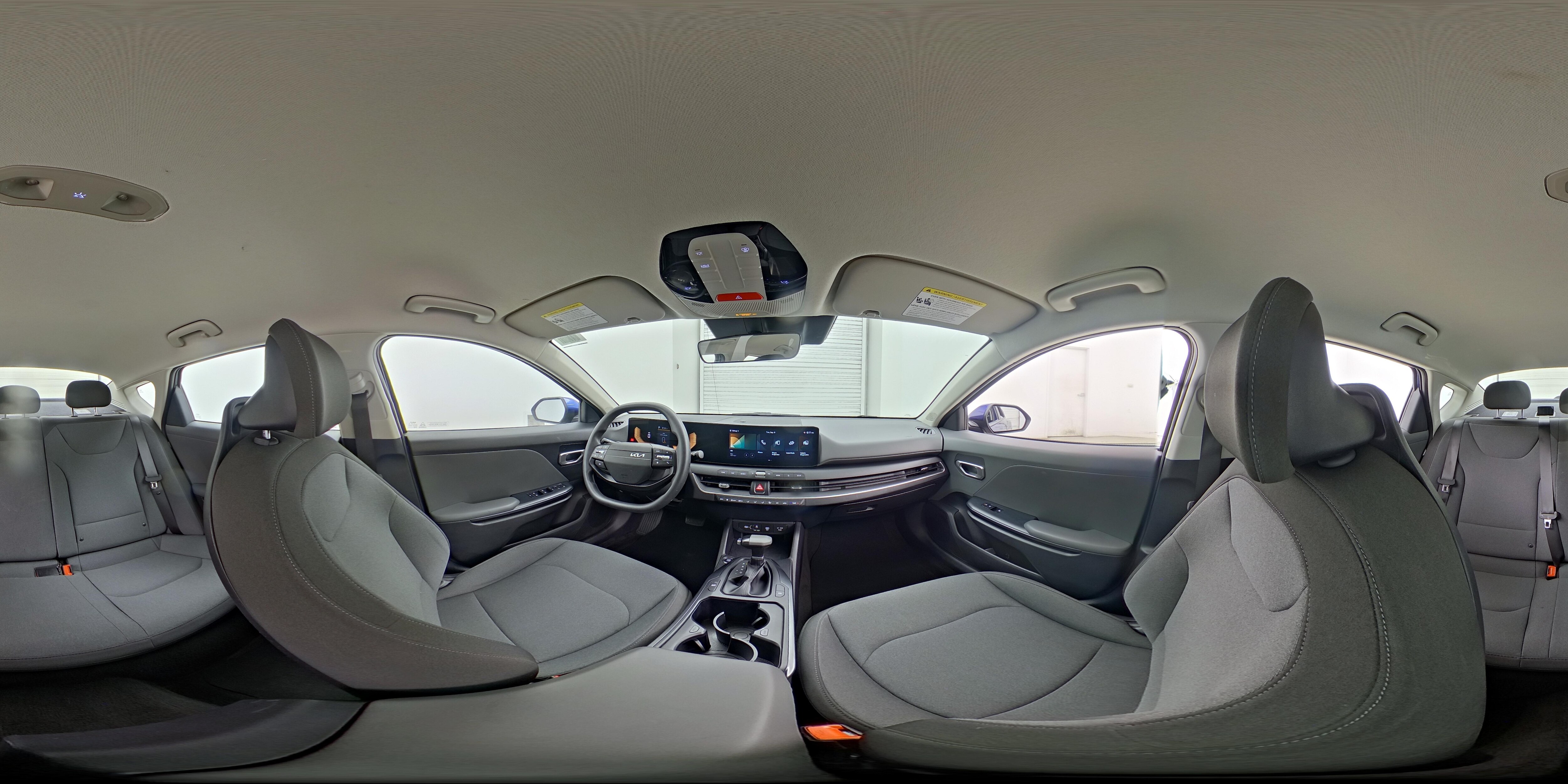 2025 Kia K4 LXS - Photo 24