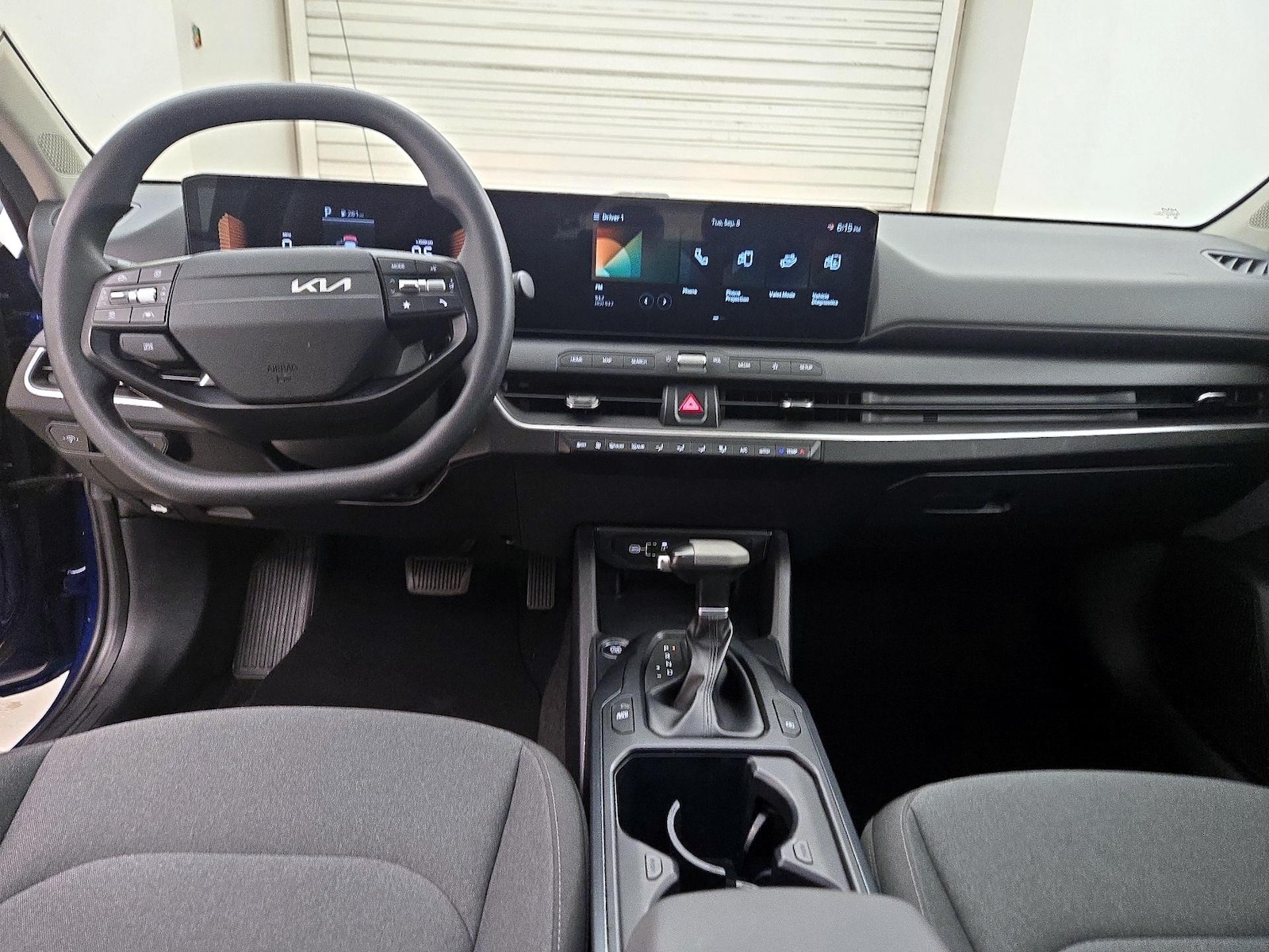 2025 Kia K4 LXS - Photo 10