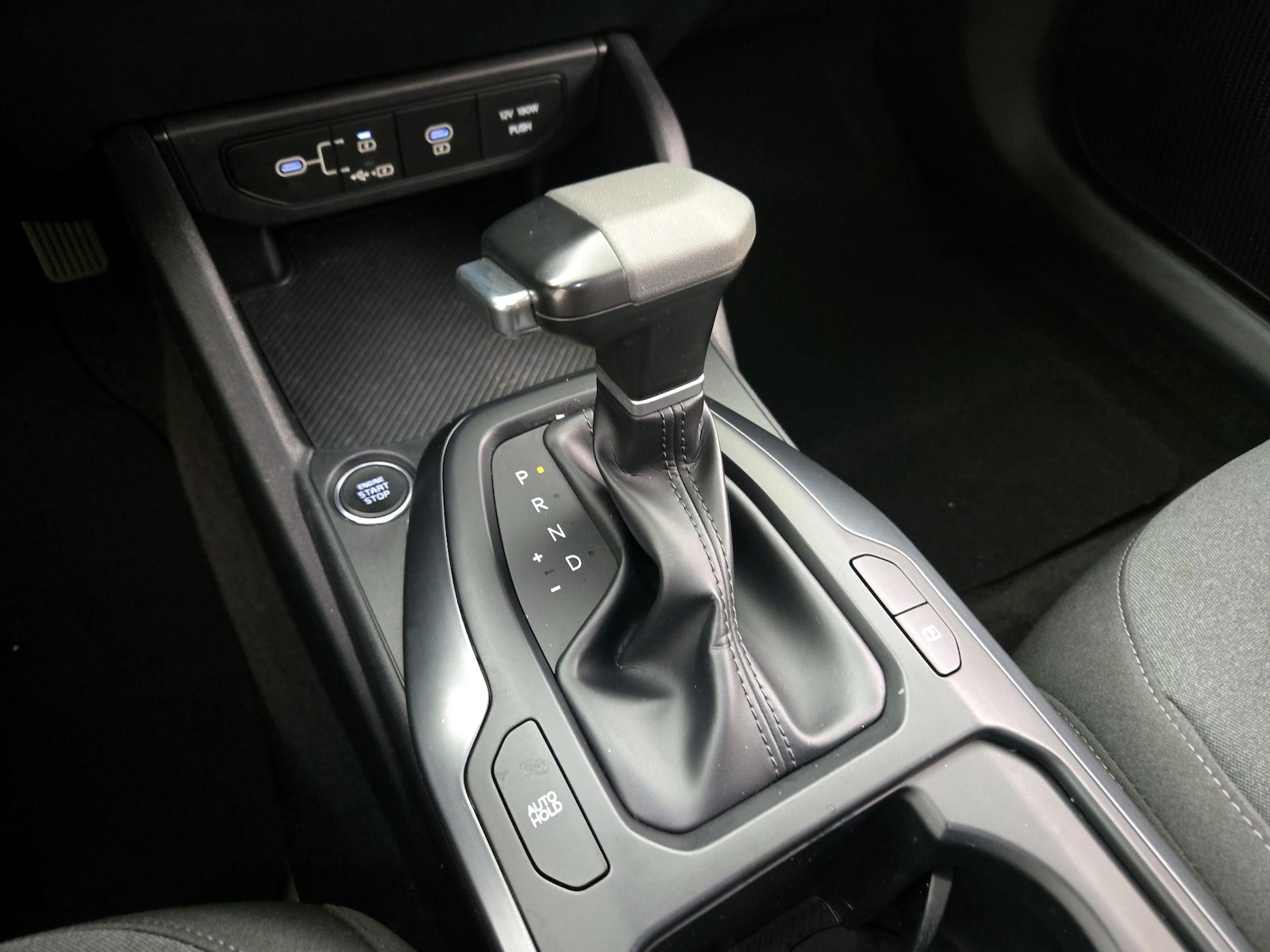 2025 Kia K4 LXS - Photo 18