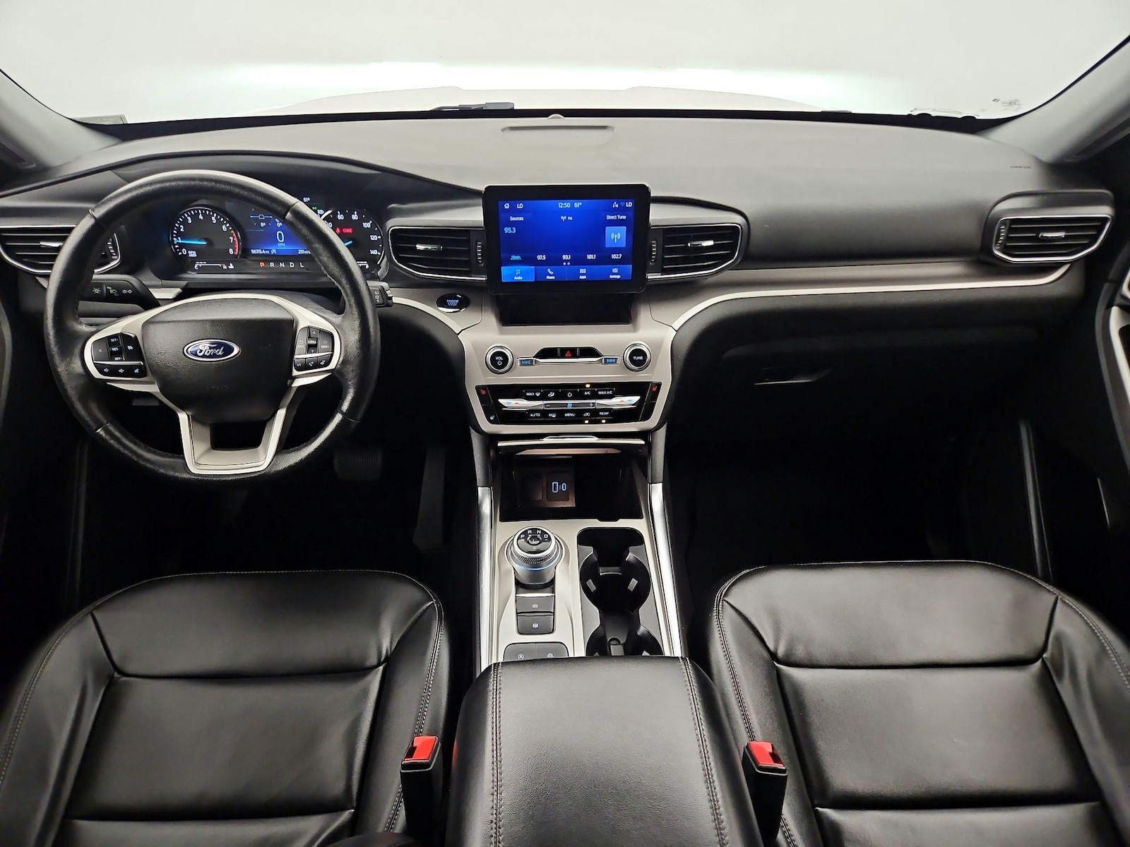 2023 Ford Explorer XLT - Photo 10