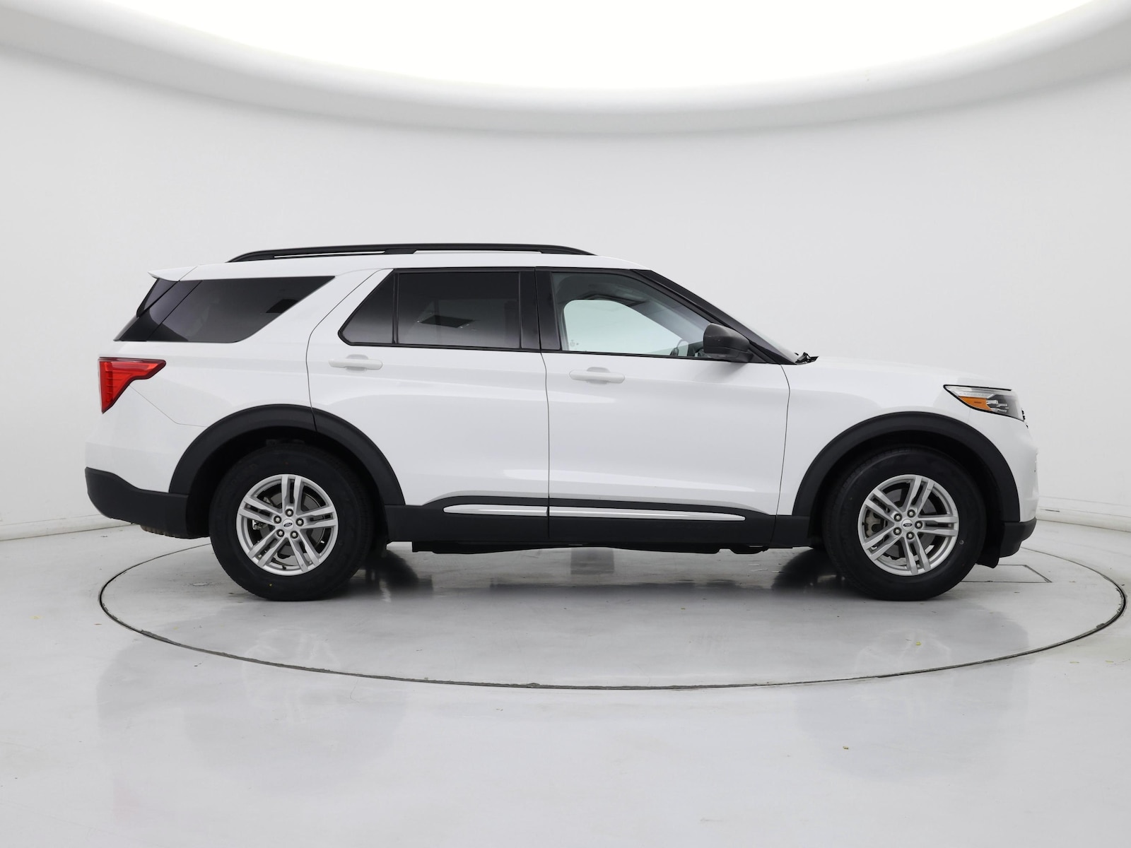2023 Ford Explorer XLT - Photo 8
