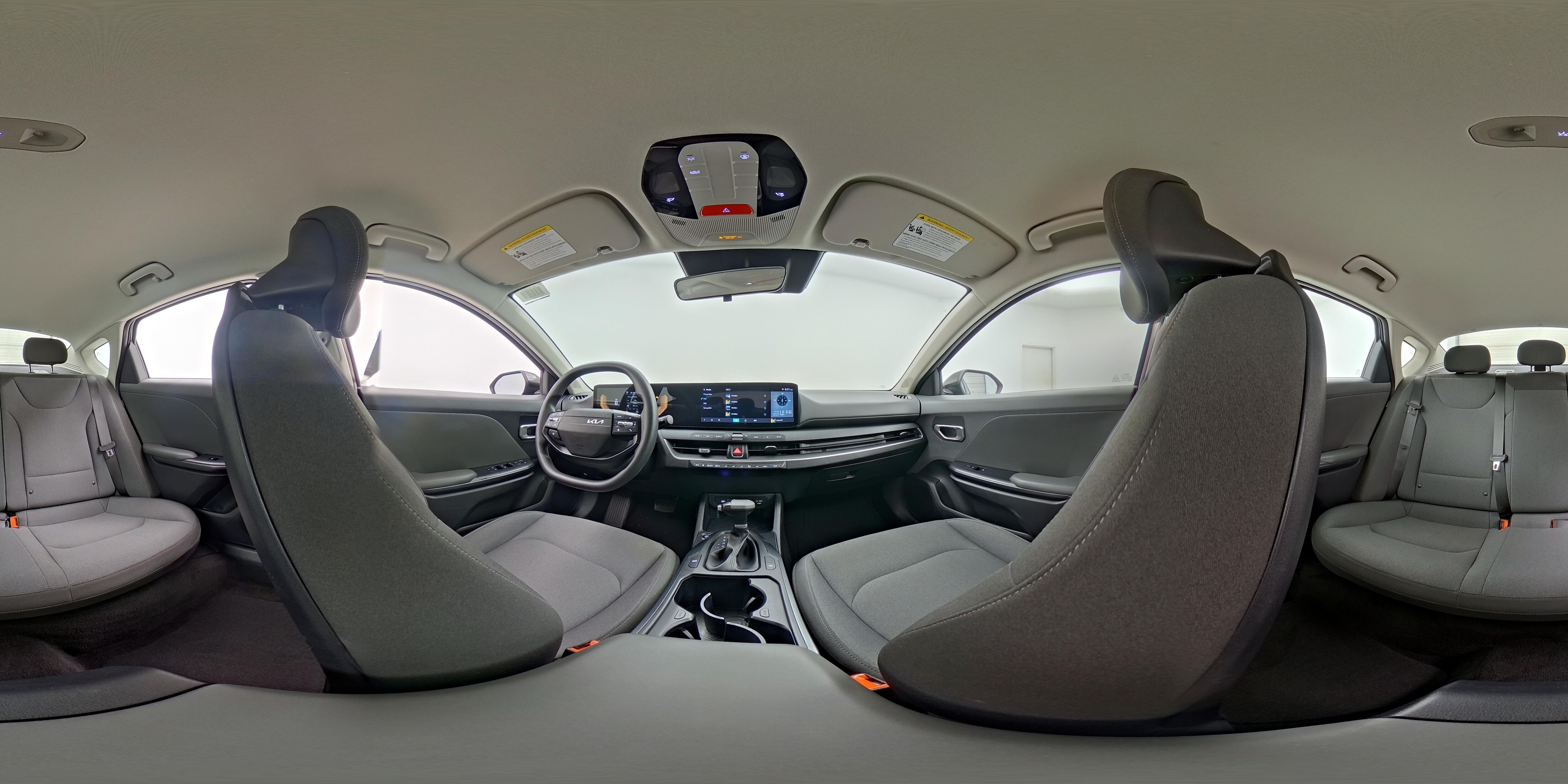 2025 Kia K4 LXS - Photo 24