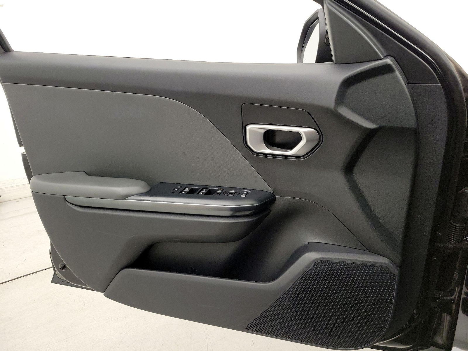 2025 Kia K4 LXS - Photo 13