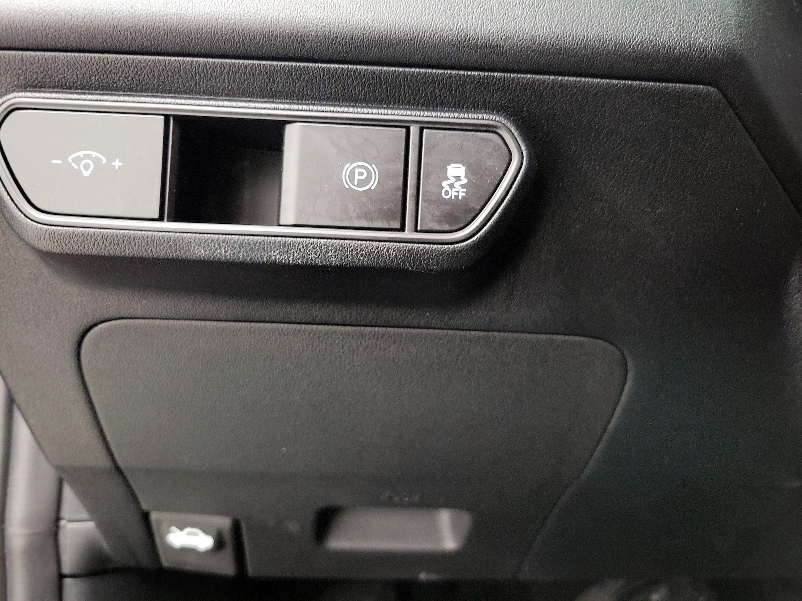 2025 Kia K4 LXS - Photo 14