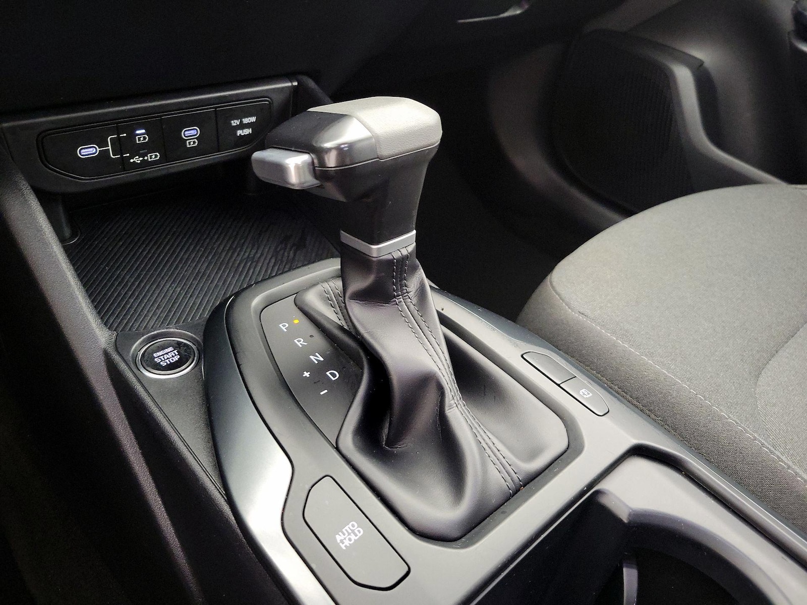 2025 Kia K4 LXS - Photo 18