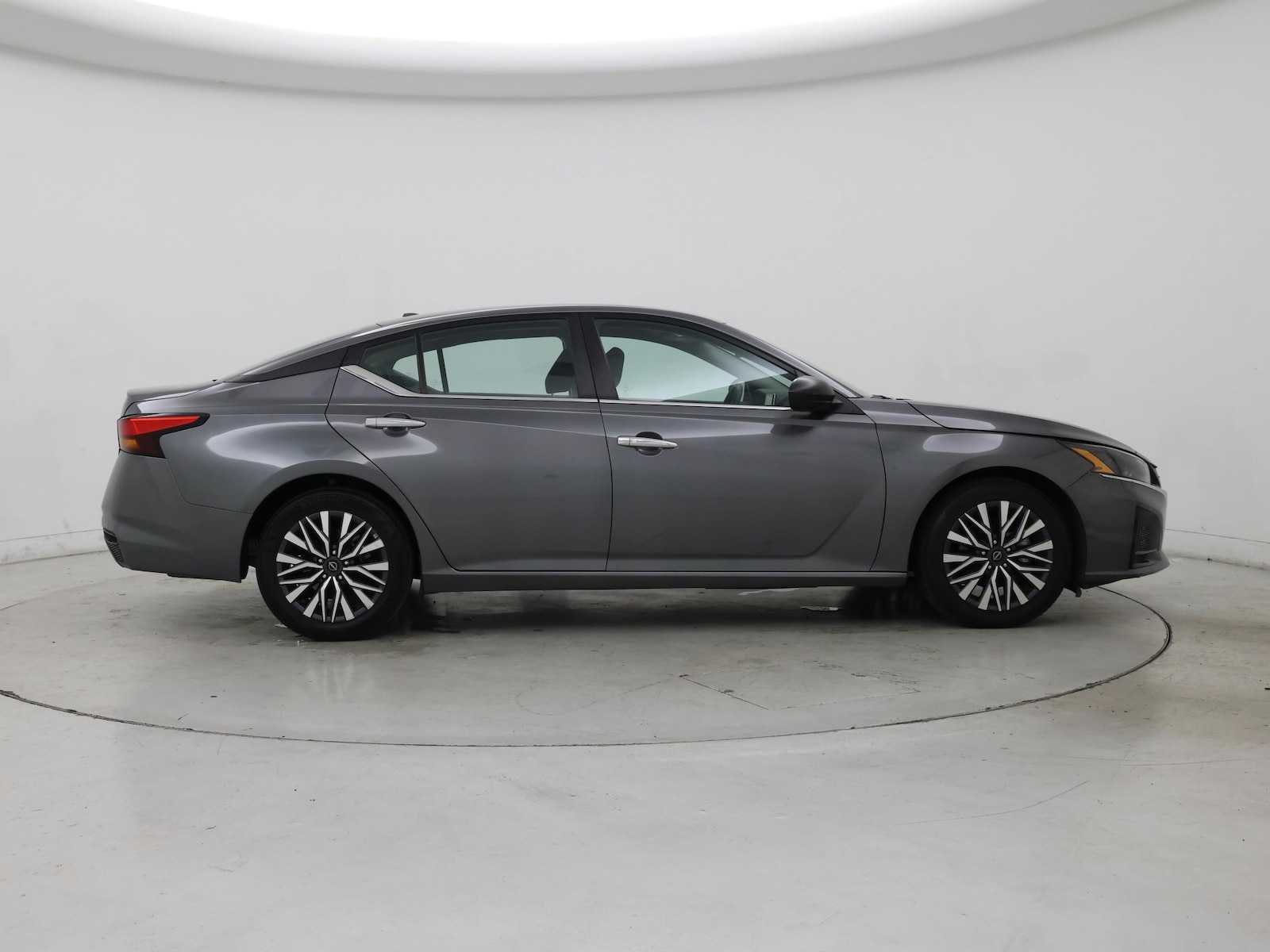 2025 Nissan Altima SV - Photo 8