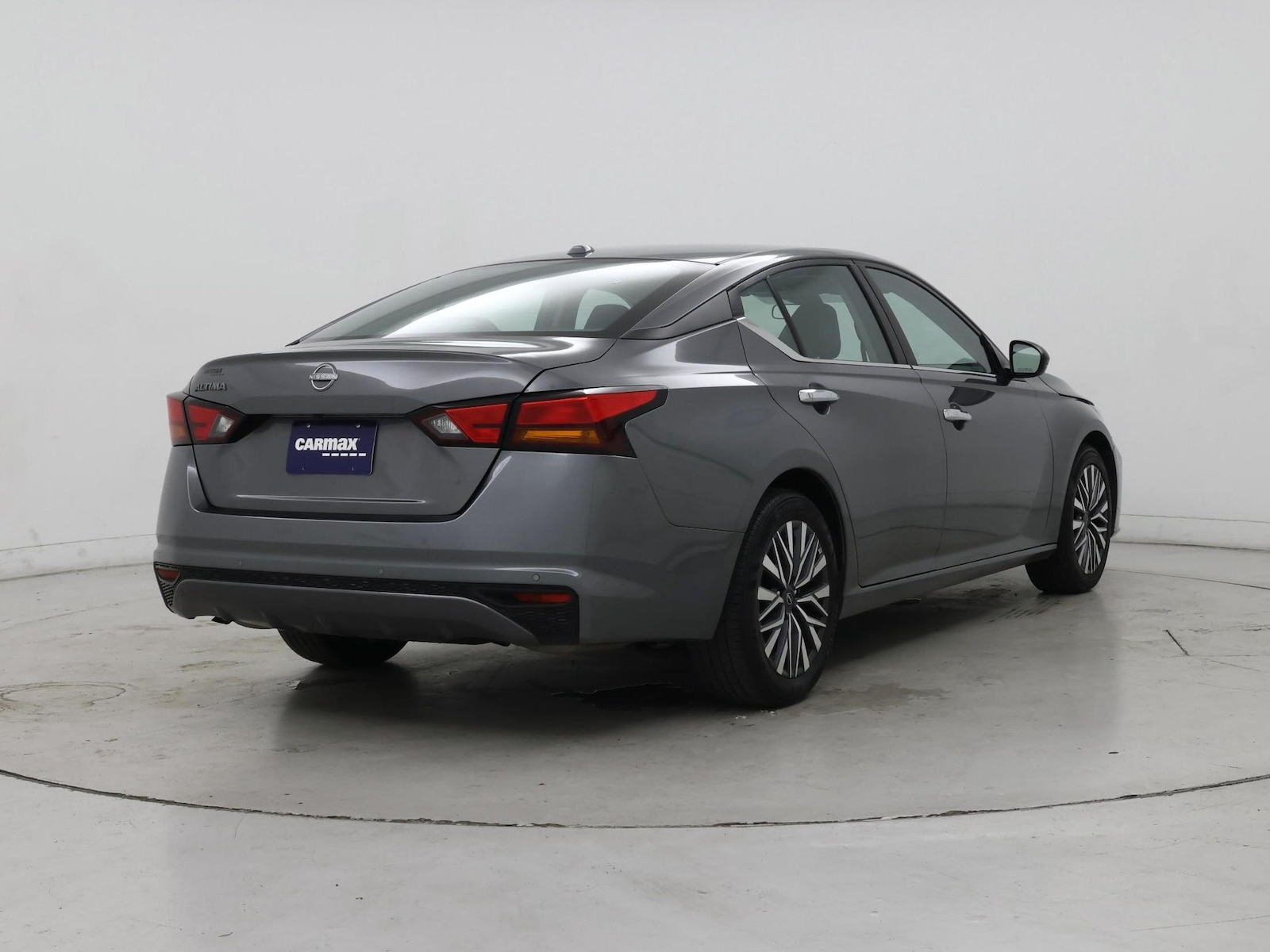 2025 Nissan Altima SV - Photo 9
